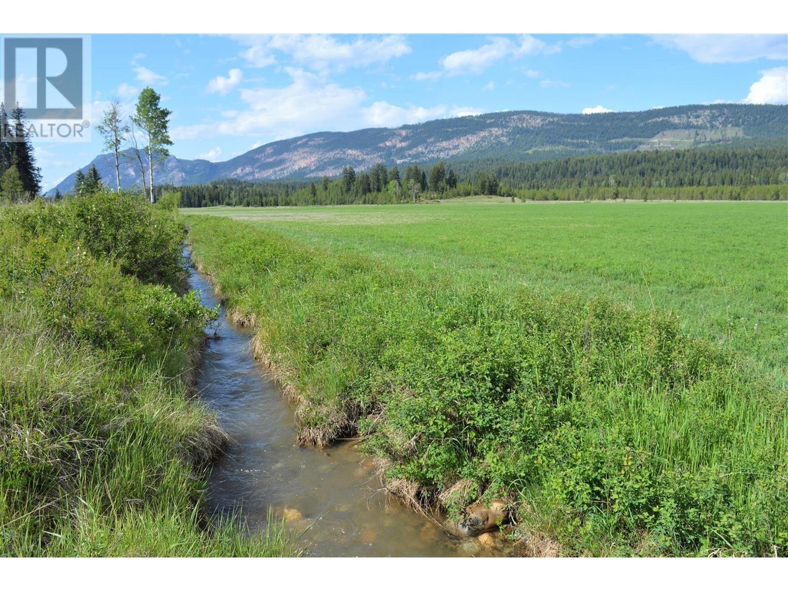 4945 Scott Road, Edgewater, British Columbia  V0A 1E0 - Photo 22 - 10346140