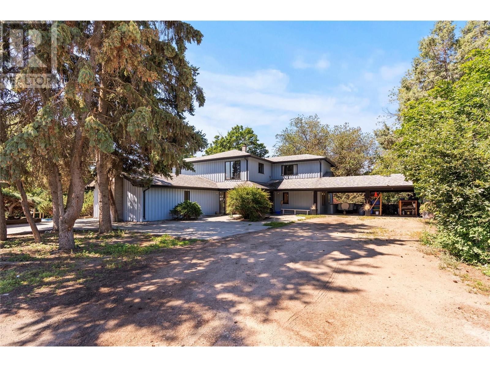 1451 Mountview Road, Vernon, British Columbia  V1B 3A5 - Photo 2 - 10346134