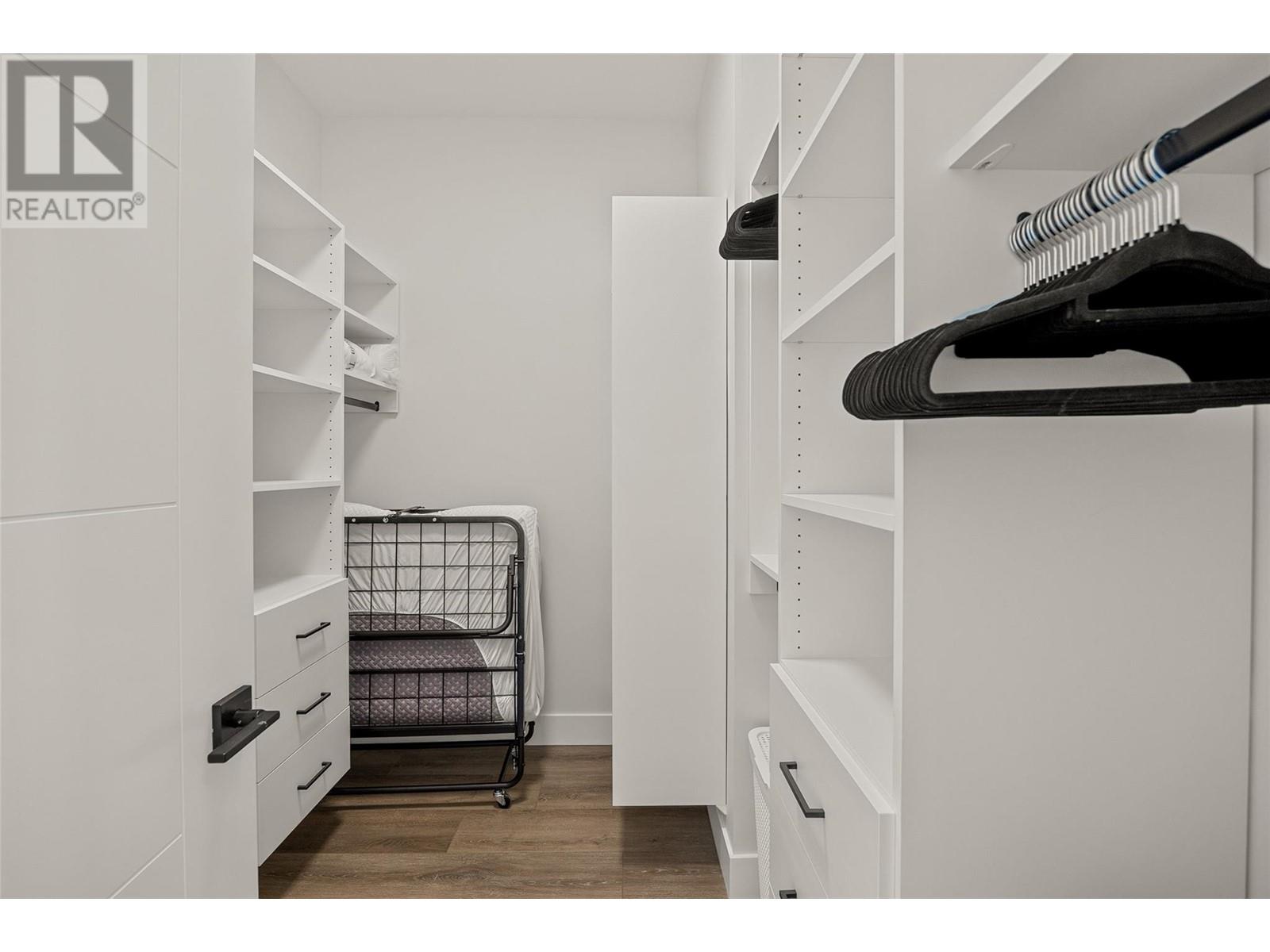 720 Churchill Avenue, Penticton, British Columbia  V2A 1E1 - Photo 6 - 10346120