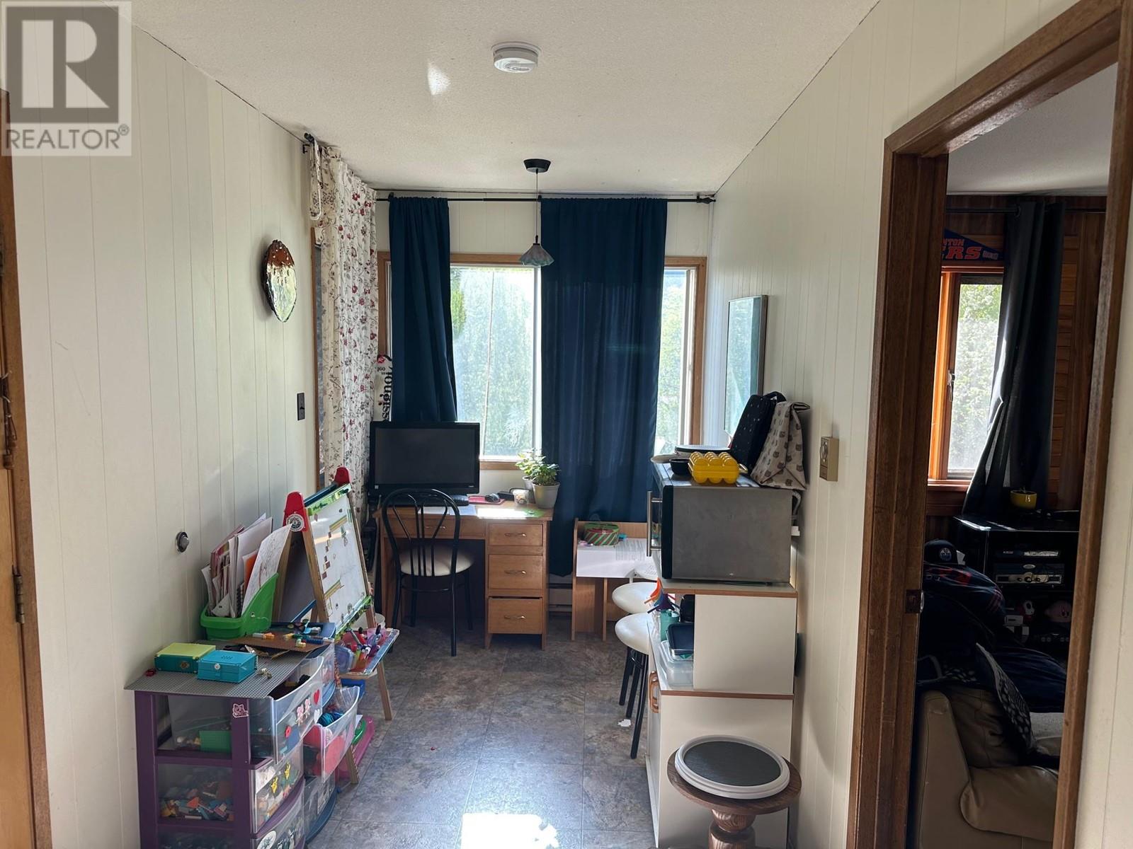 609 Second Street, Nelson, British Columbia  V1L 2L7 - Photo 10 - 10345333