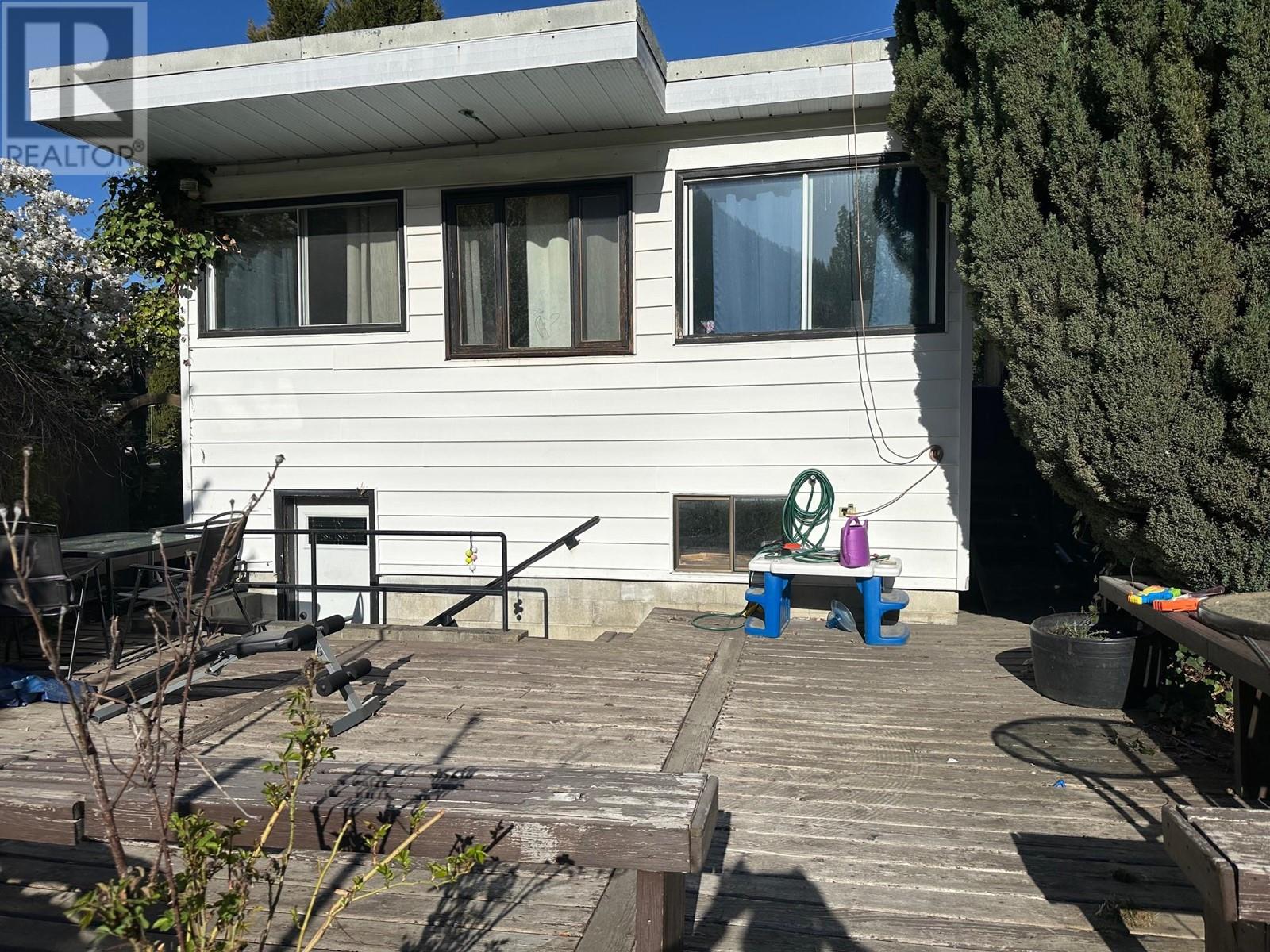 609 Second Street, Nelson, British Columbia  V1L 2L7 - Photo 3 - 10345333