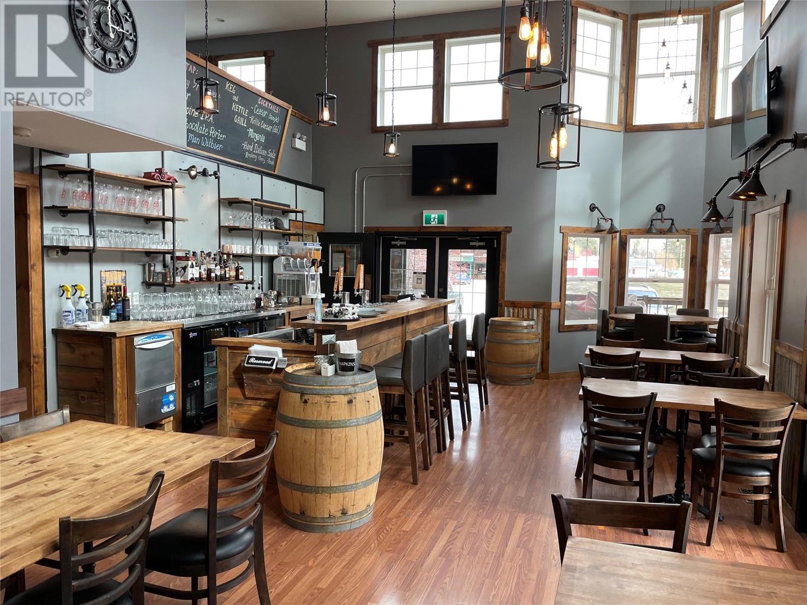 607 Eighth Avenue, Midway, British Columbia  V0H 1M0 - Photo 10 - 10346040