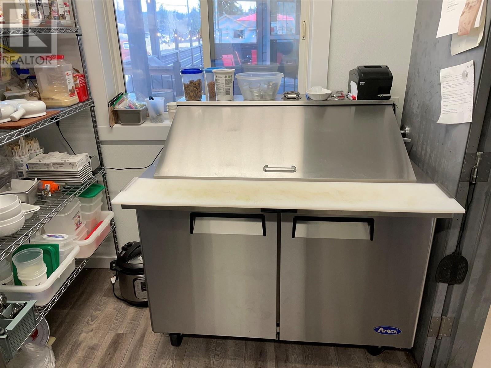 607 Eighth Avenue, Midway, British Columbia  V0H 1M0 - Photo 18 - 10346040