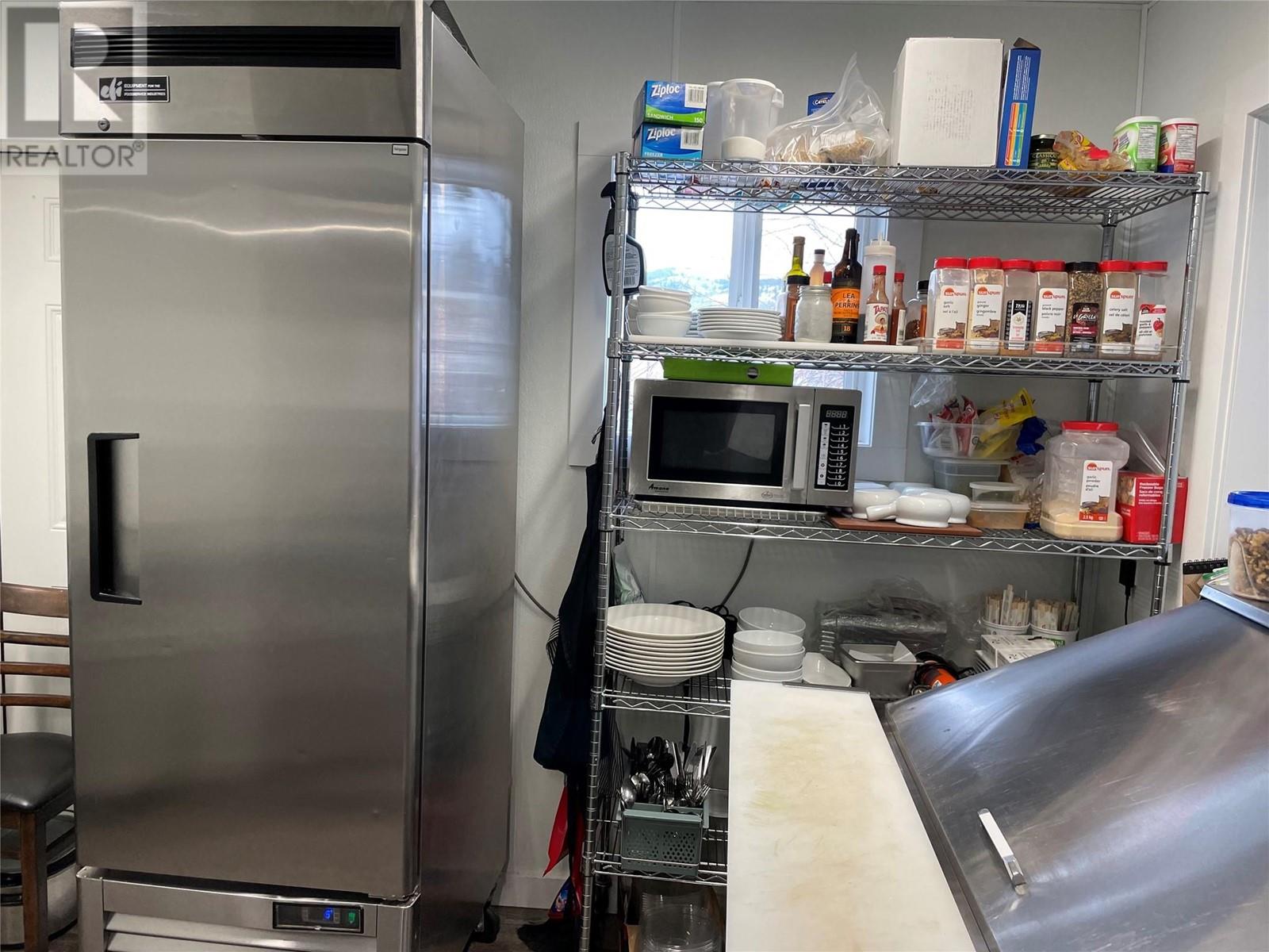 607 Eighth Avenue, Midway, British Columbia  V0H 1M0 - Photo 19 - 10346040