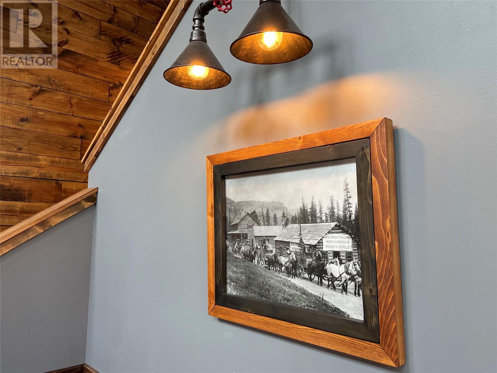 607 Eighth Avenue, Midway, British Columbia  V0H 1M0 - Photo 27 - 10346040