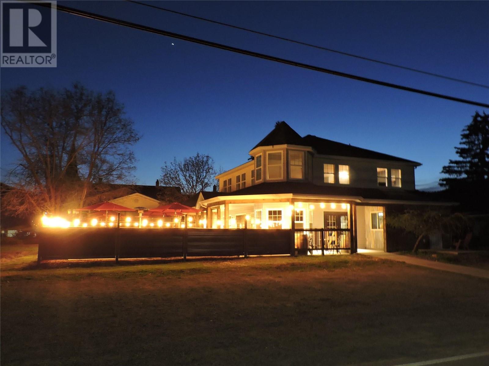 607 Eighth Avenue, Midway, British Columbia  V0H 1M0 - Photo 37 - 10346040