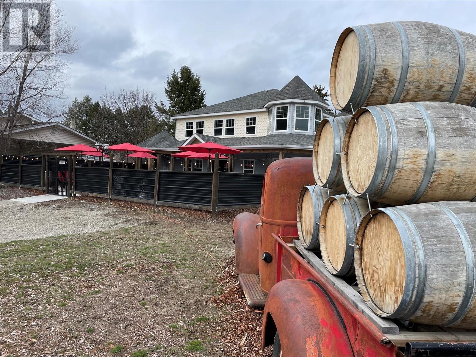 607 Eighth Avenue, Midway, British Columbia  V0H 1M0 - Photo 4 - 10346040