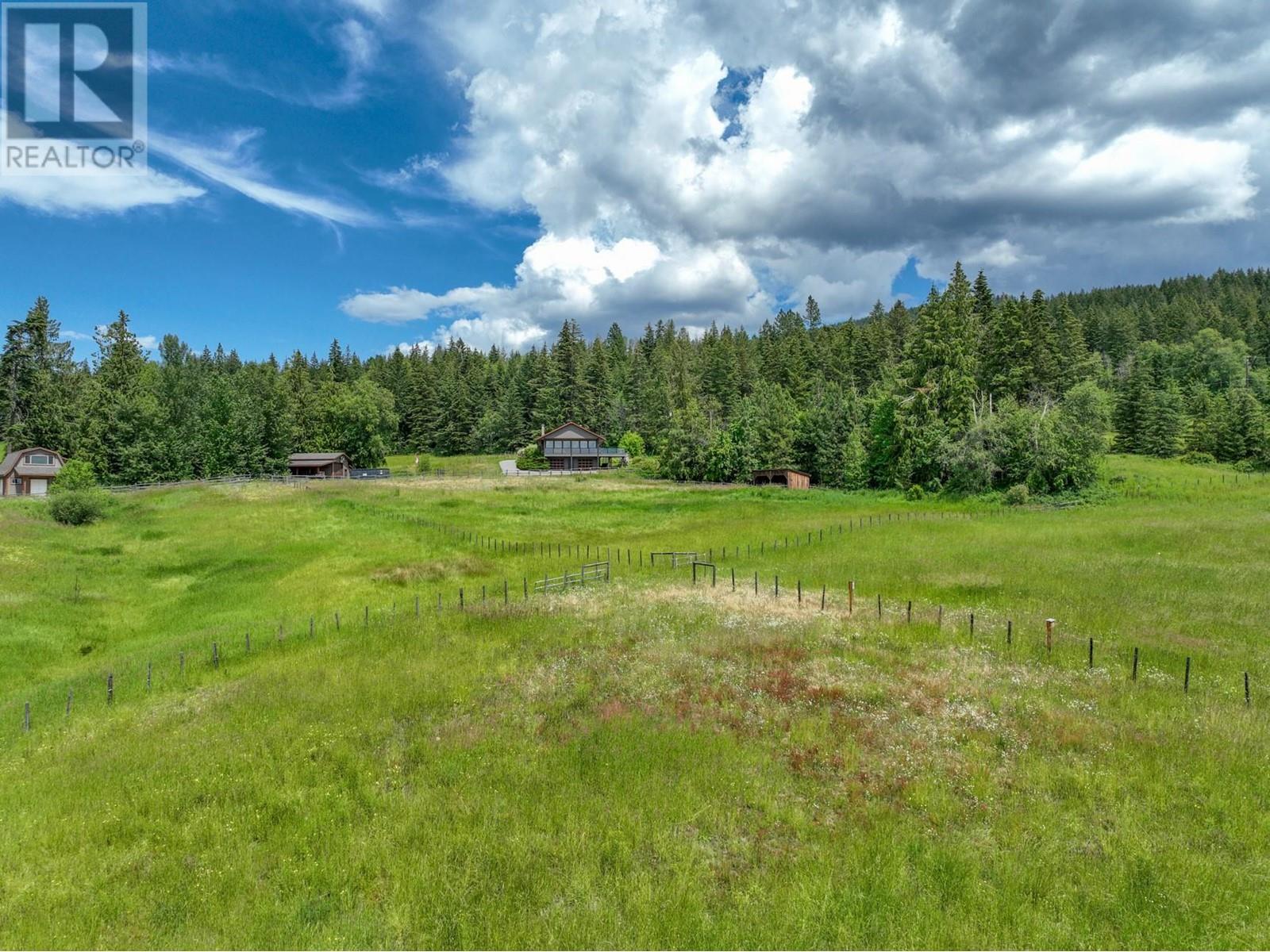 8199 Mclennan Rd Road, Vernon, British Columbia  V1B 3S7 - Photo 12 - 10346135