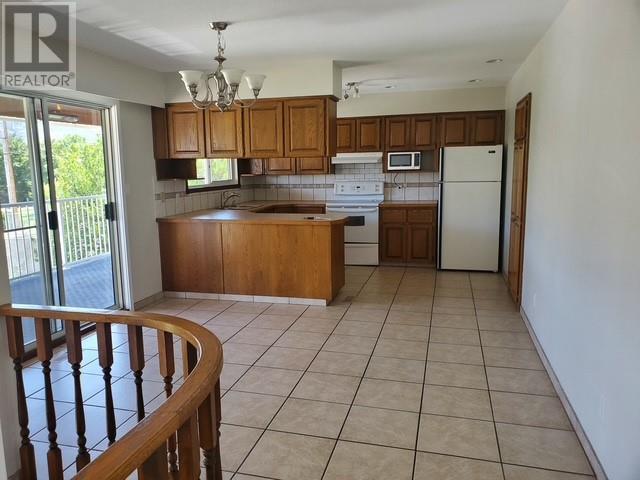 5806 Oleander Drive, Osoyoos, British Columbia  V0H 1V3 - Photo 6 - 10345885