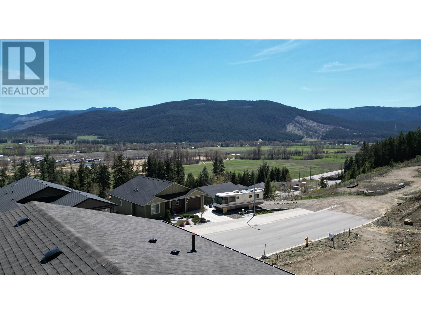 1768 Gallon Avenue, Lumby, British Columbia  V0E 2G0 - Photo 1 - 10344208