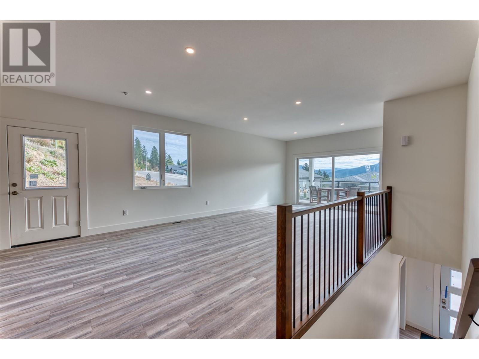 1768 Gallon Avenue, Lumby, British Columbia  V0E 2G0 - Photo 12 - 10344208