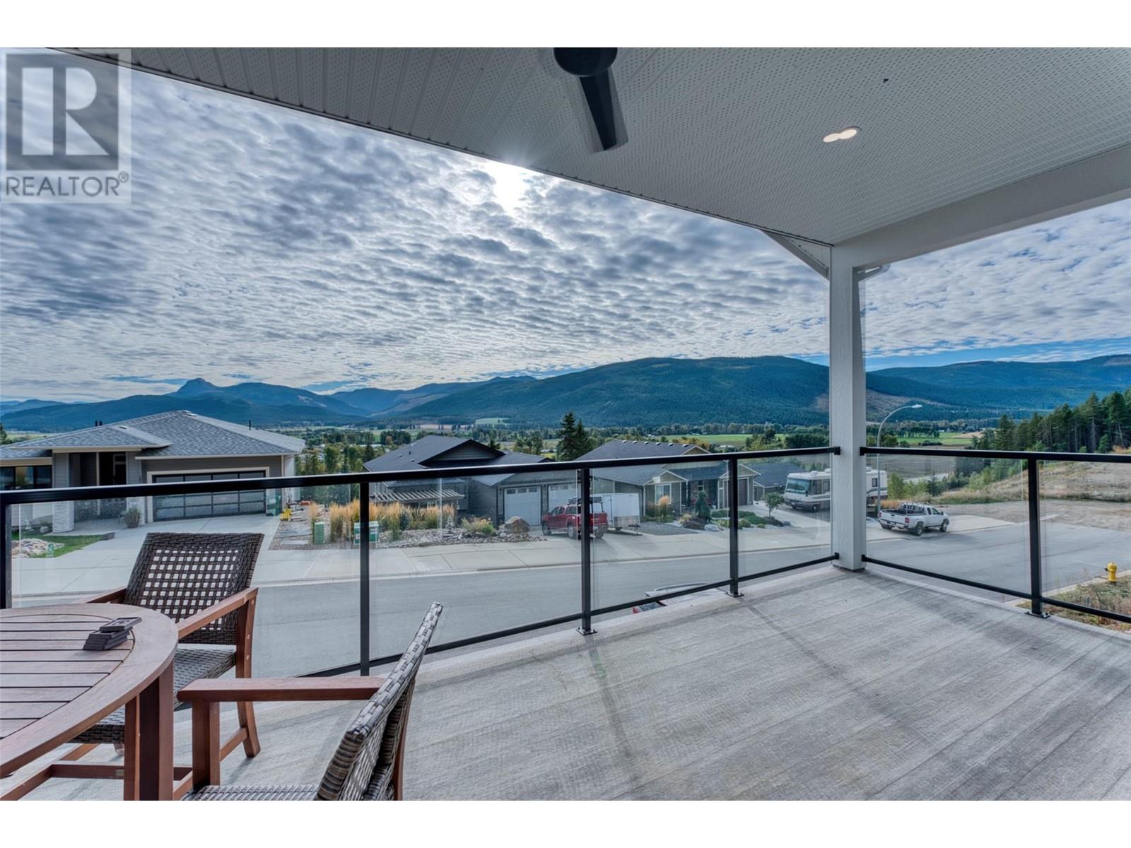 1768 Gallon Avenue, Lumby, British Columbia  V0E 2G0 - Photo 2 - 10344208