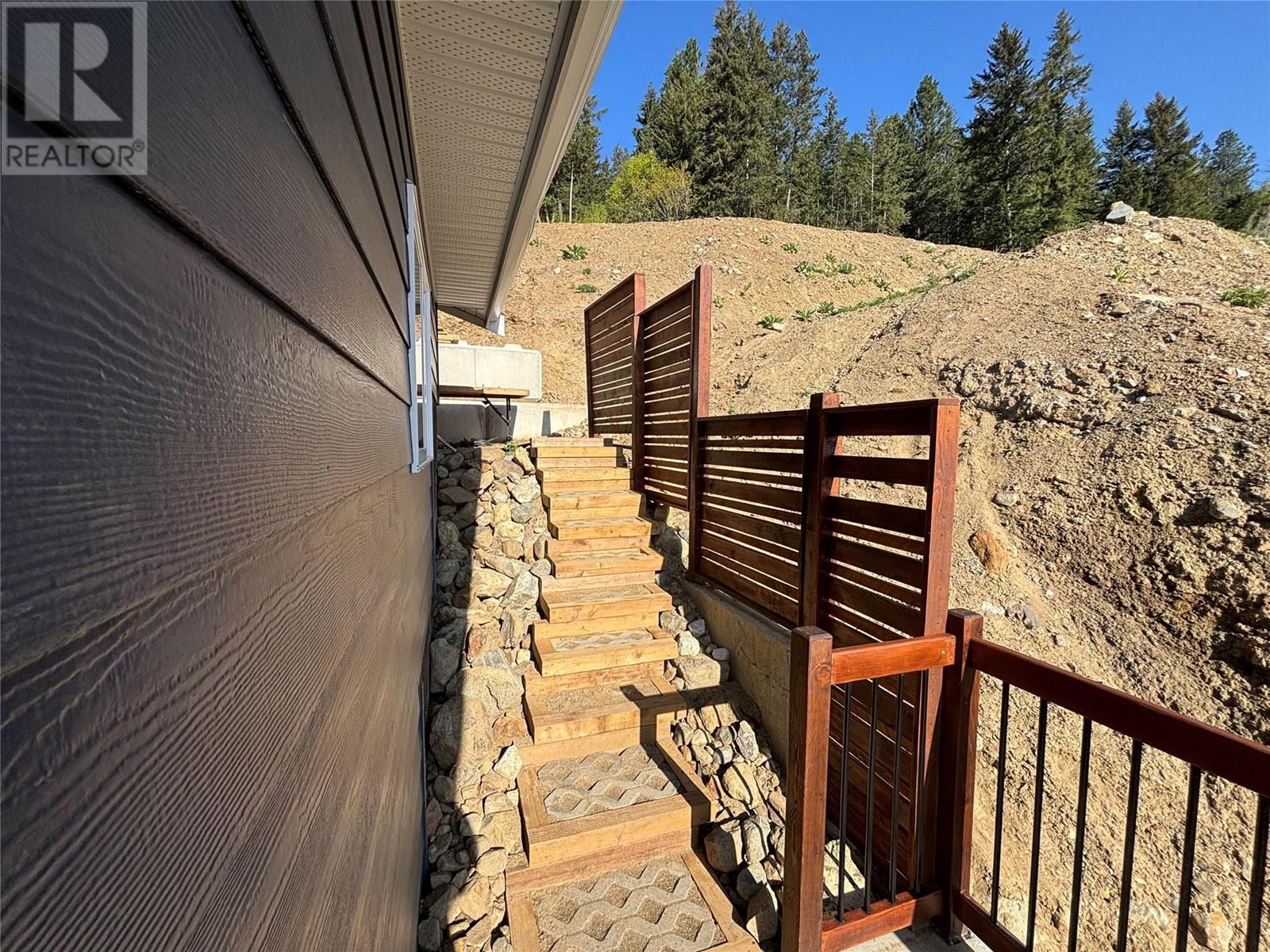 1768 Gallon Avenue, Lumby, British Columbia  V0E 2G0 - Photo 28 - 10344208