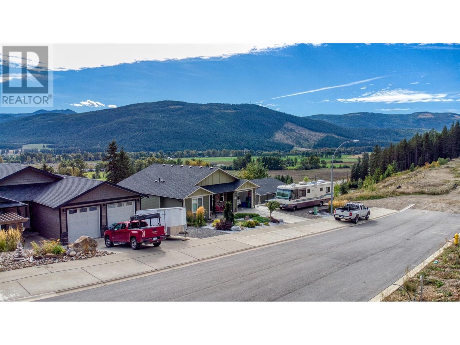 1768 Gallon Avenue, Lumby, British Columbia  V0E 2G0 - Photo 35 - 10344208