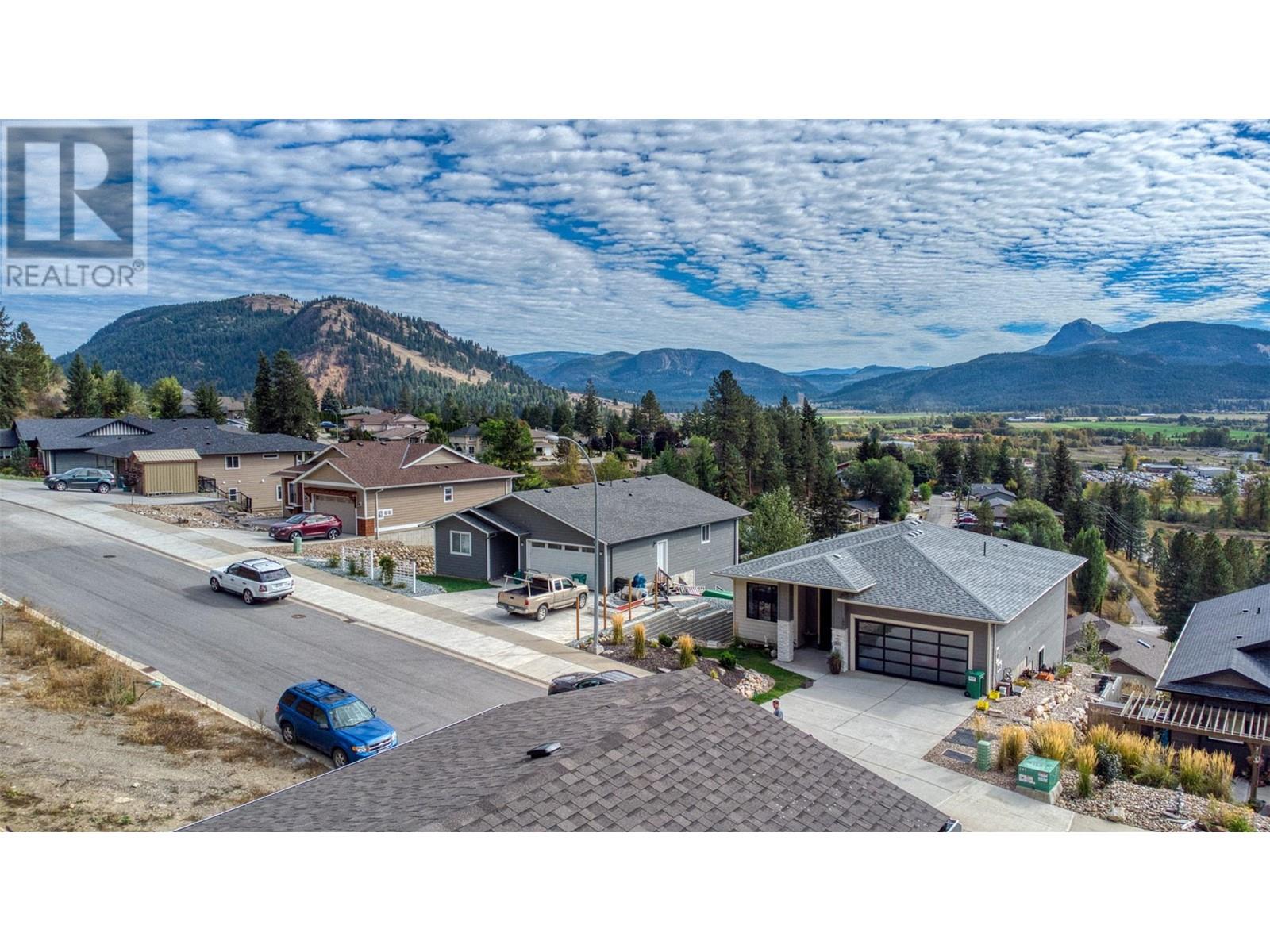 1768 Gallon Avenue, Lumby, British Columbia  V0E 2G0 - Photo 39 - 10344208