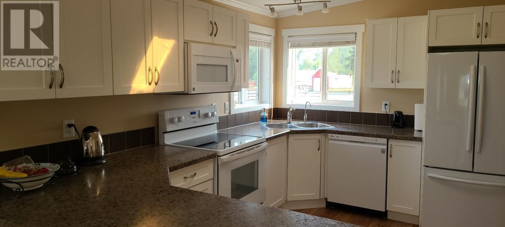 72 Tomkinson Road, Grindrod, British Columbia  V0E 1Y0 - Photo 11 - 10346133