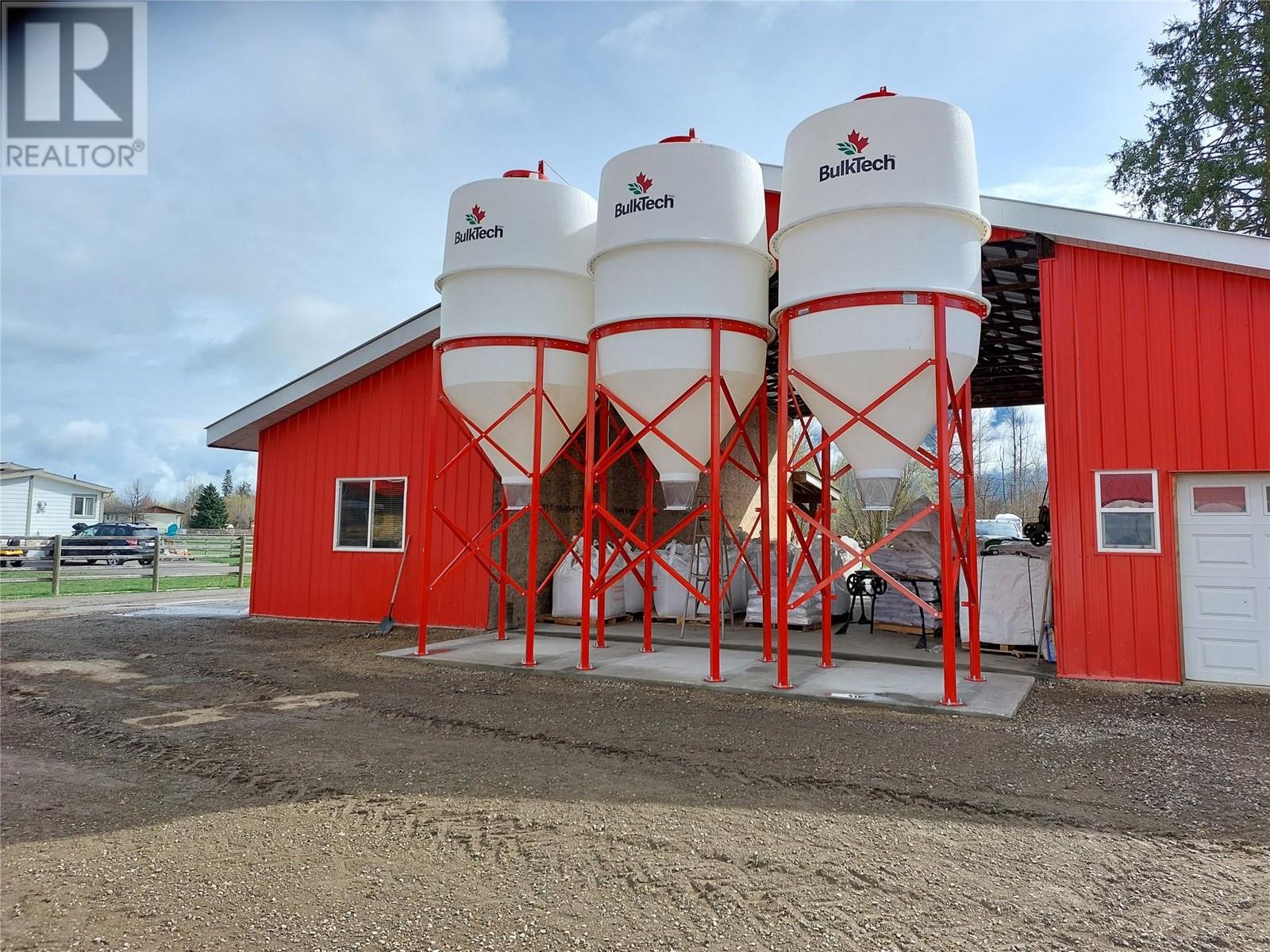 72 Tomkinson Road, Grindrod, British Columbia  V0E 1Y0 - Photo 3 - 10346133