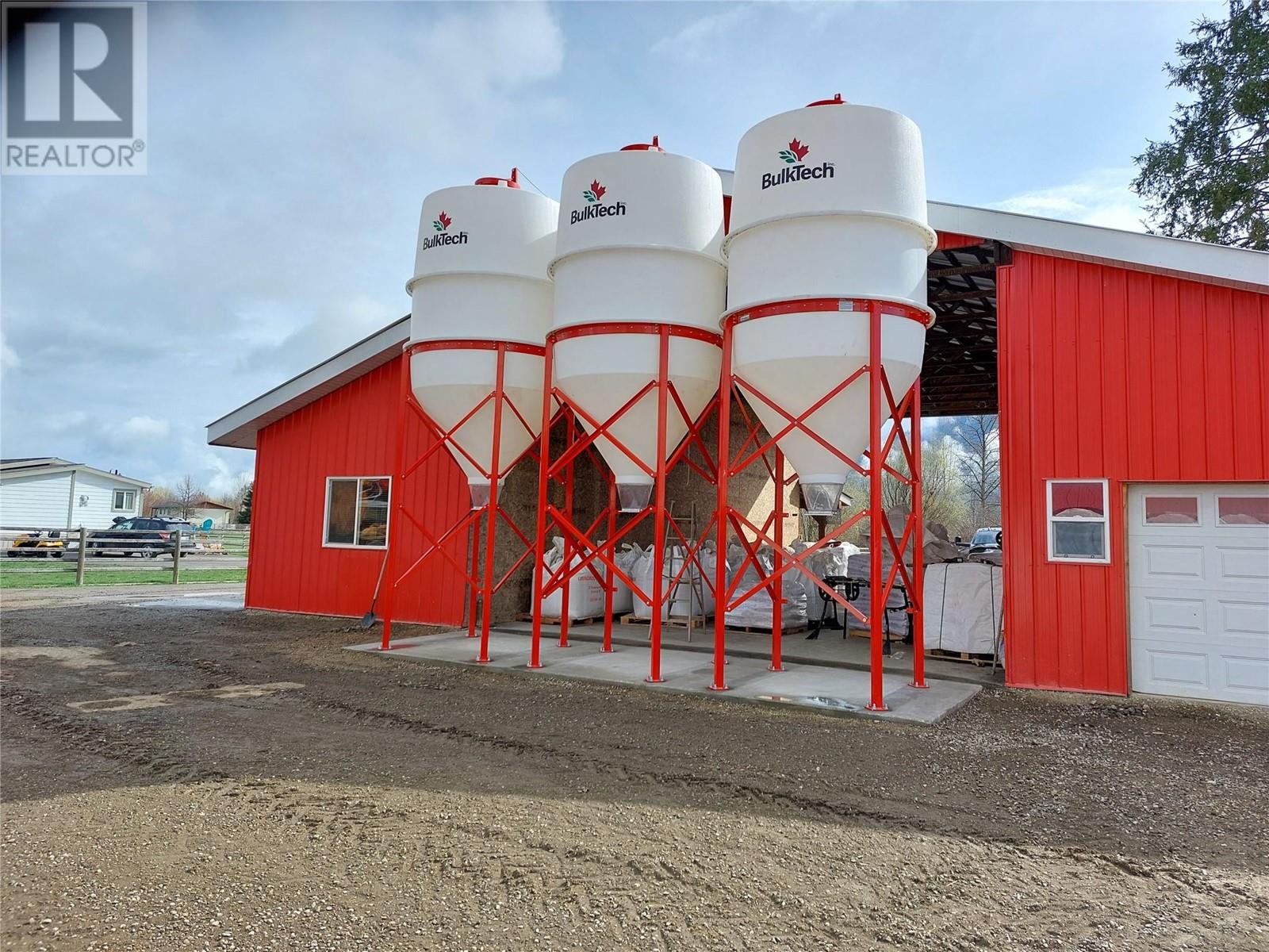 72 Tomkinson Road, Grindrod, British Columbia  V0E 1Y0 - Photo 4 - 10346133