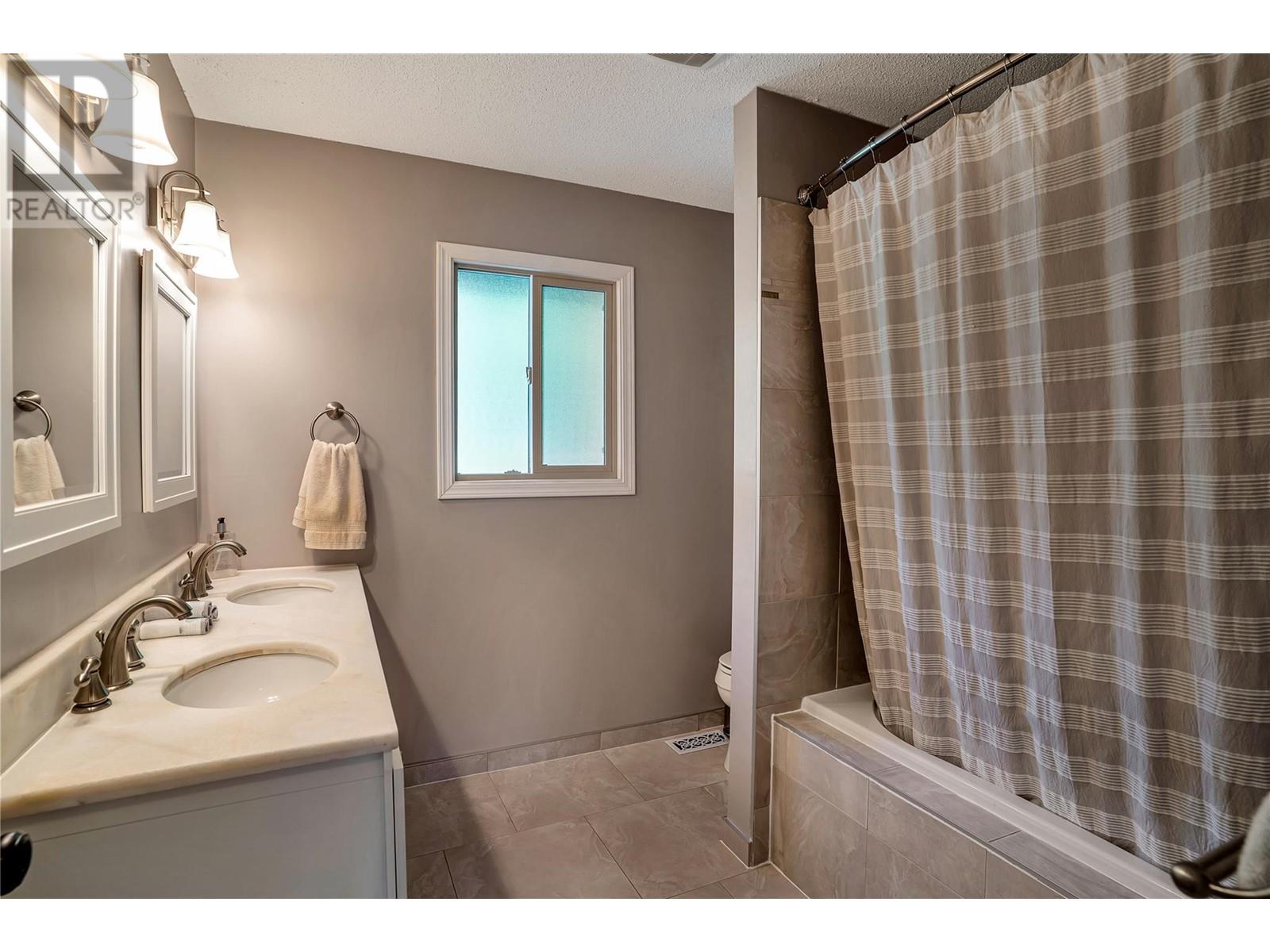 1095 Toovey Road, Kelowna, British Columbia  V1X 6R2 - Photo 13 - 10346125