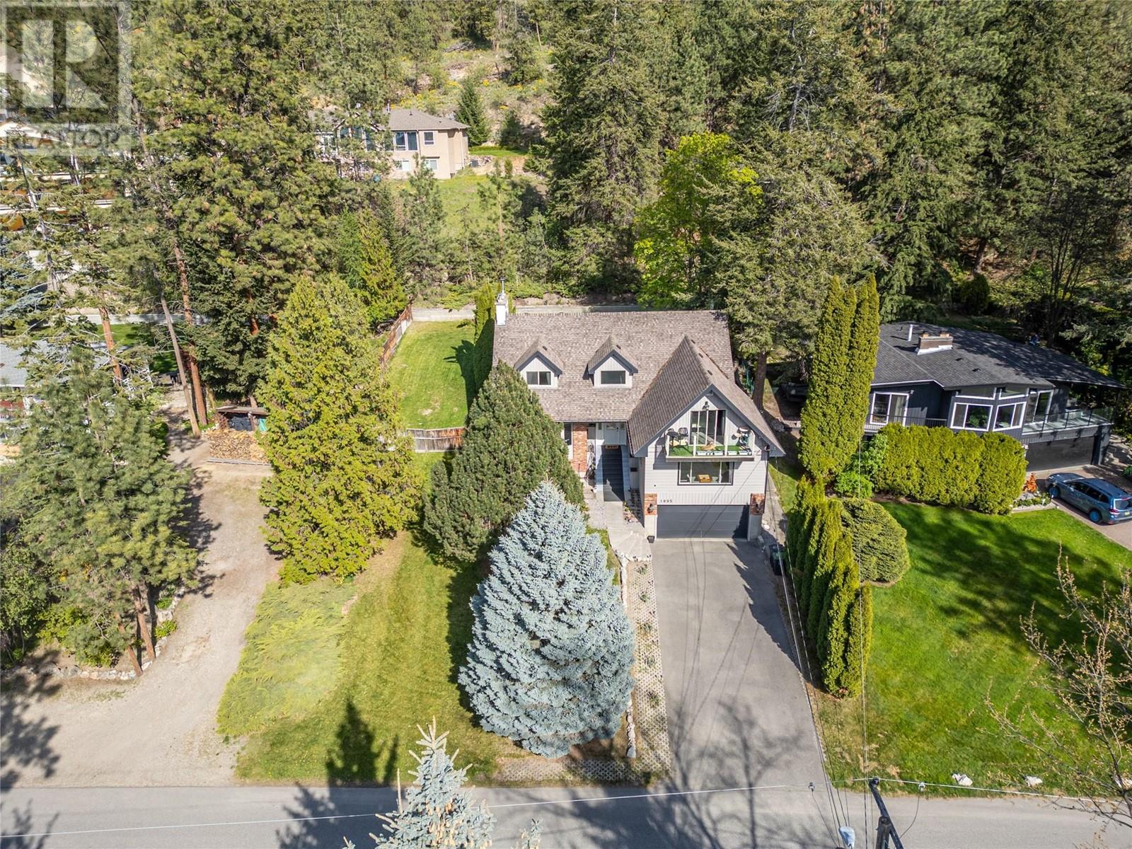 1095 Toovey Road, Kelowna, British Columbia  V1X 6R2 - Photo 2 - 10346125