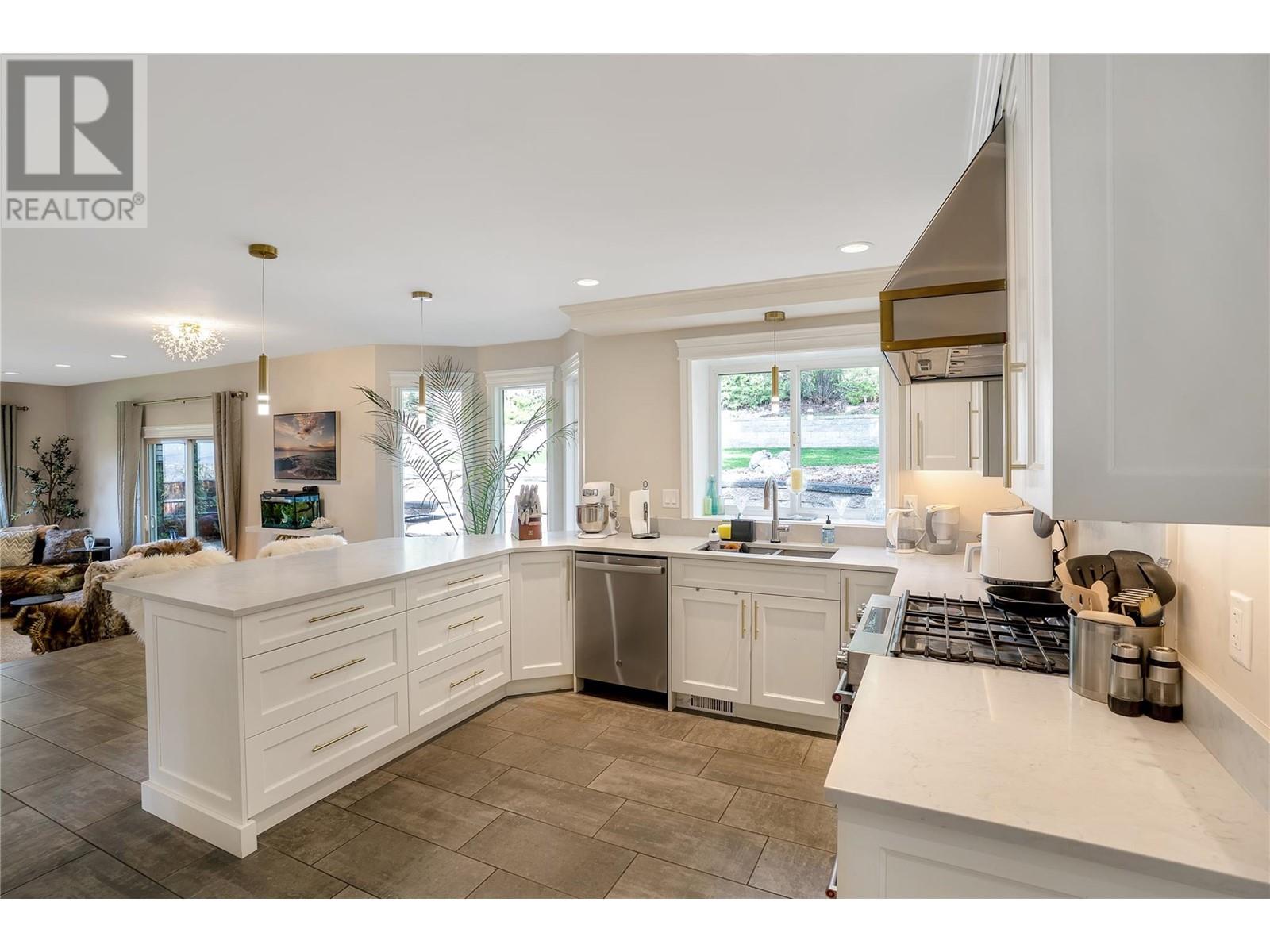 1095 Toovey Road, Kelowna, British Columbia  V1X 6R2 - Photo 29 - 10346125