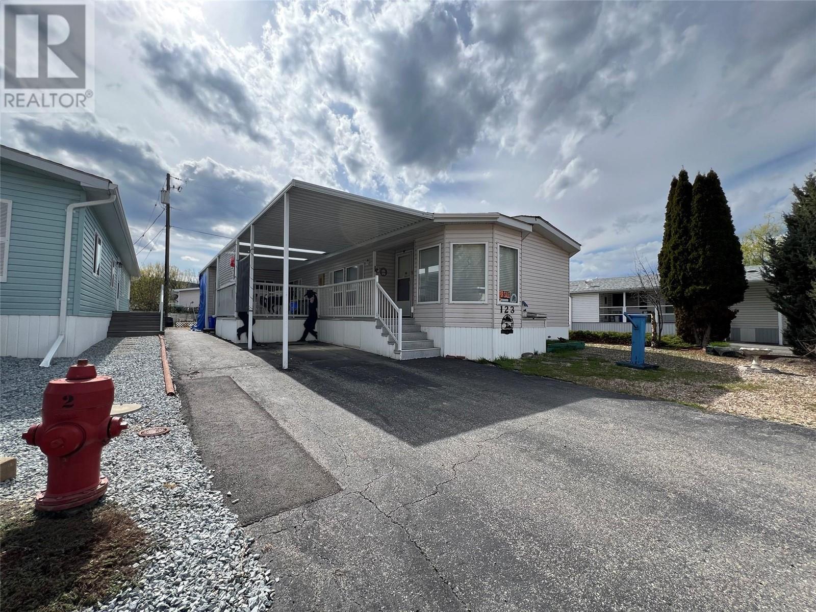 5484 25 Avenue Unit# 123, Vernon, British Columbia  V1T 7A8 - Photo 1 - 10346003