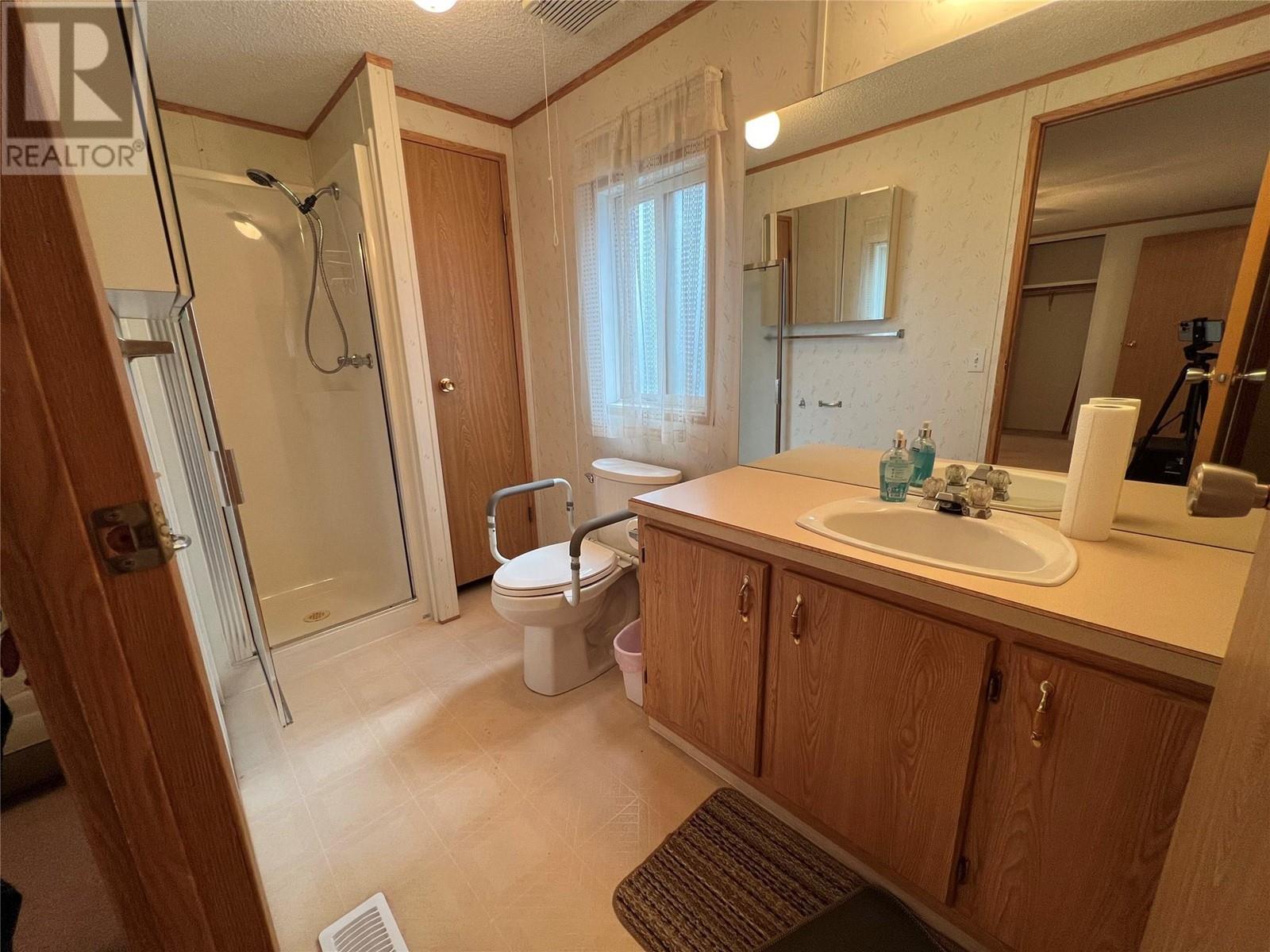 5484 25 Avenue Unit# 123, Vernon, British Columbia  V1T 7A8 - Photo 17 - 10346003