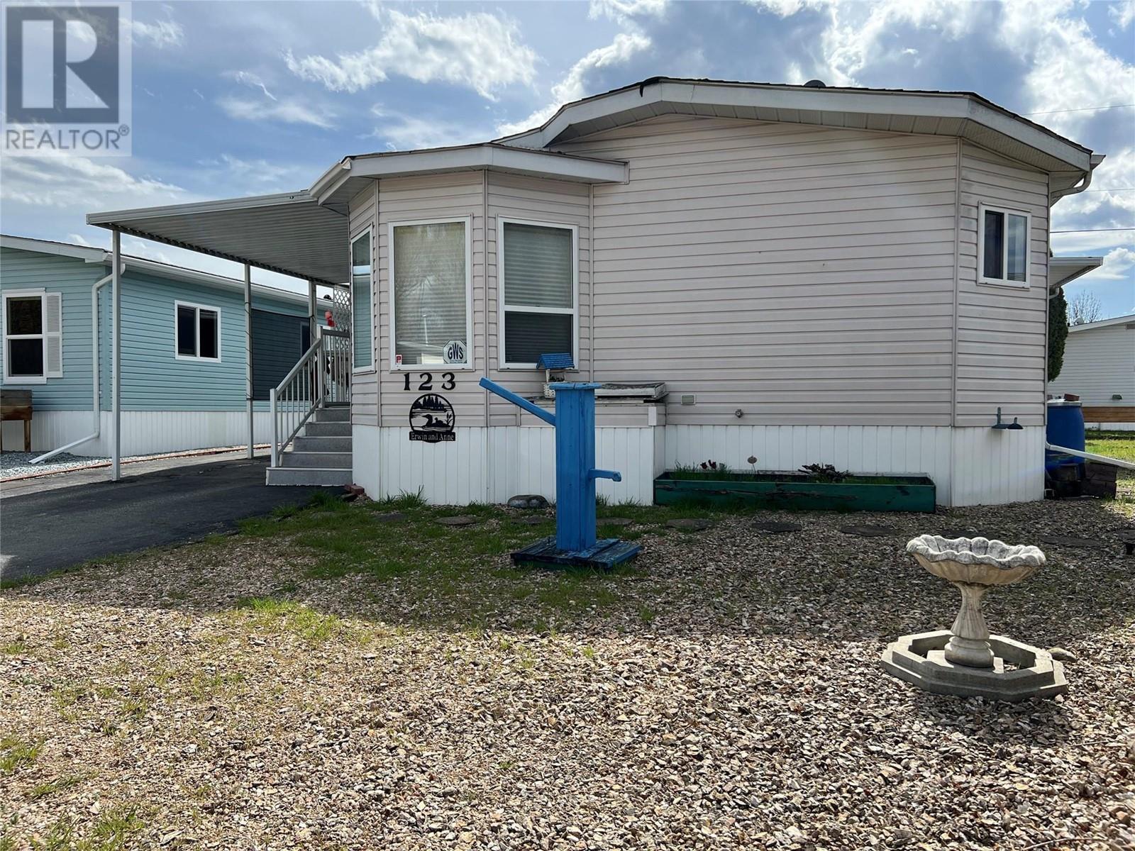 5484 25 Avenue Unit# 123, Vernon, British Columbia  V1T 7A8 - Photo 2 - 10346003