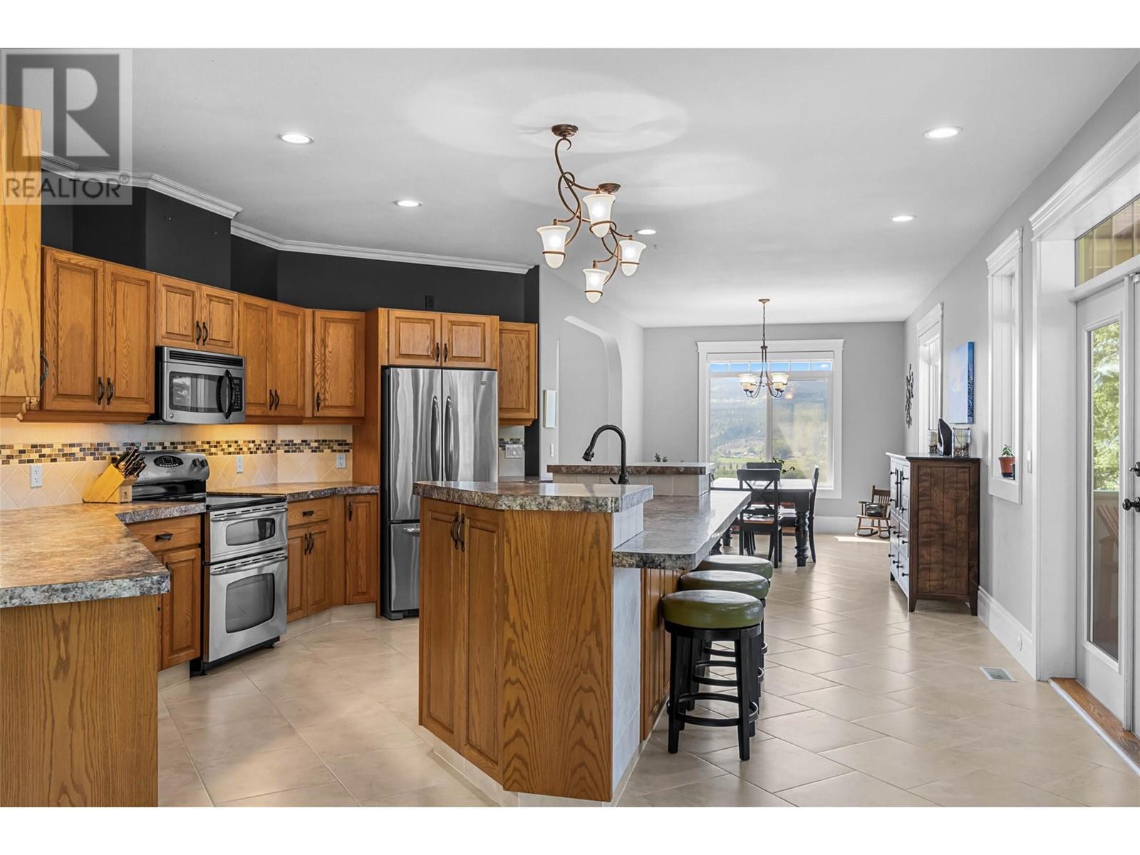 6640 Old  5 Highway, Kamloops, British Columbia  V2H 0B7 - Photo 7 - 10345569