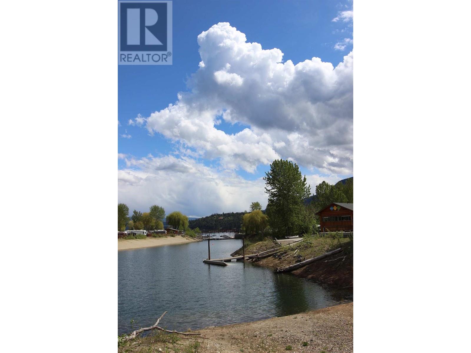 65 Cottonwood Drive, Lee Creek, British Columbia  V0E 1M4 - Photo 17 - 10345580