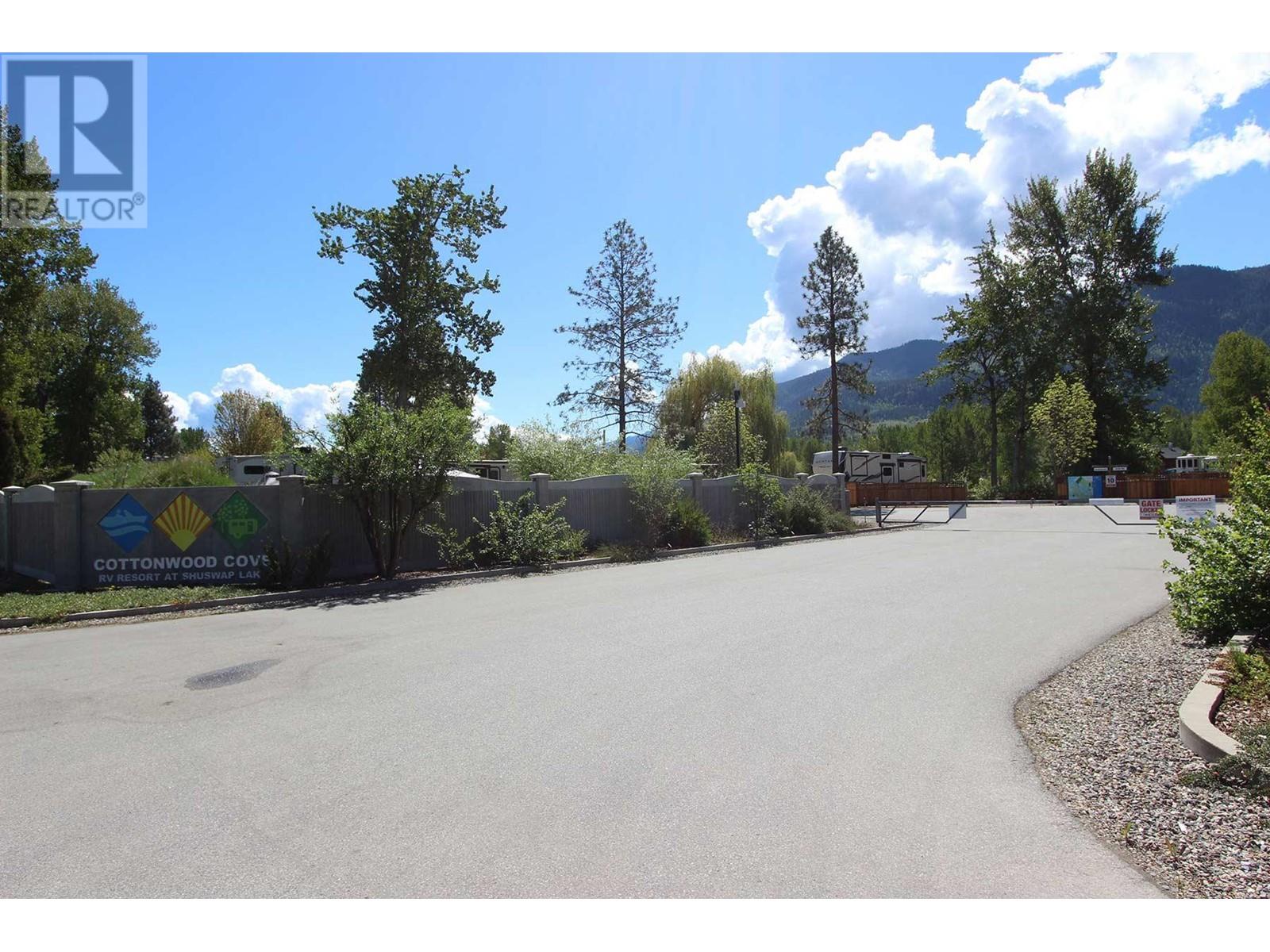 4 Heron Lane, Lee Creek, British Columbia  V0E 1M4 - Photo 10 - 10345571