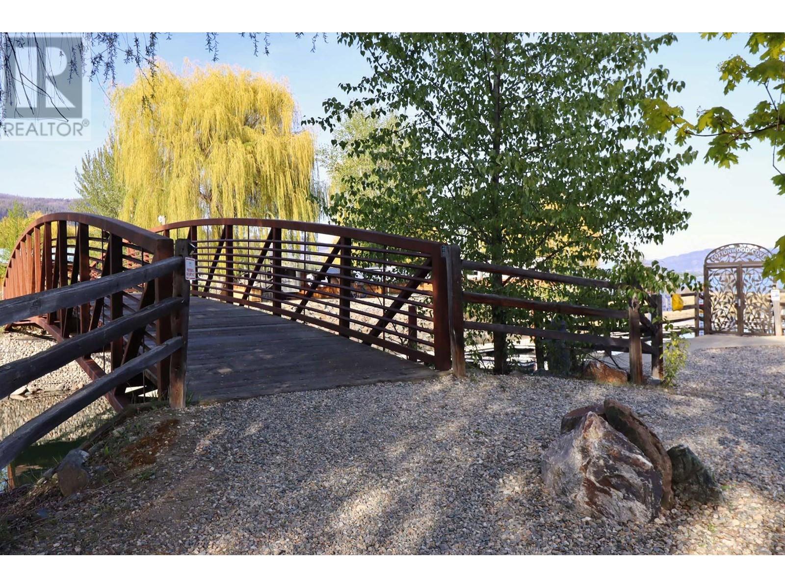 4 Heron Lane, Lee Creek, British Columbia  V0E 1M4 - Photo 37 - 10345571