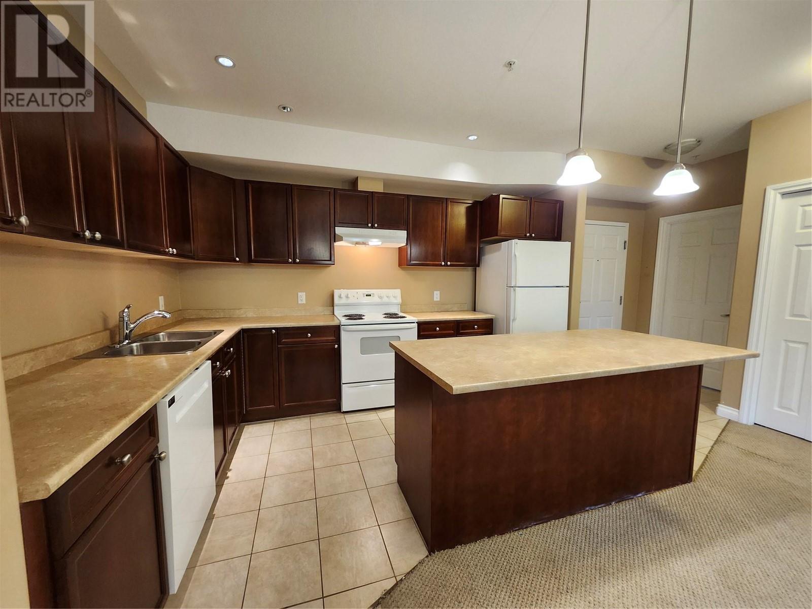 921 Spillway Road Unit# 106c, Oliver, British Columbia  V0H 1T8 - Photo 3 - 10346272