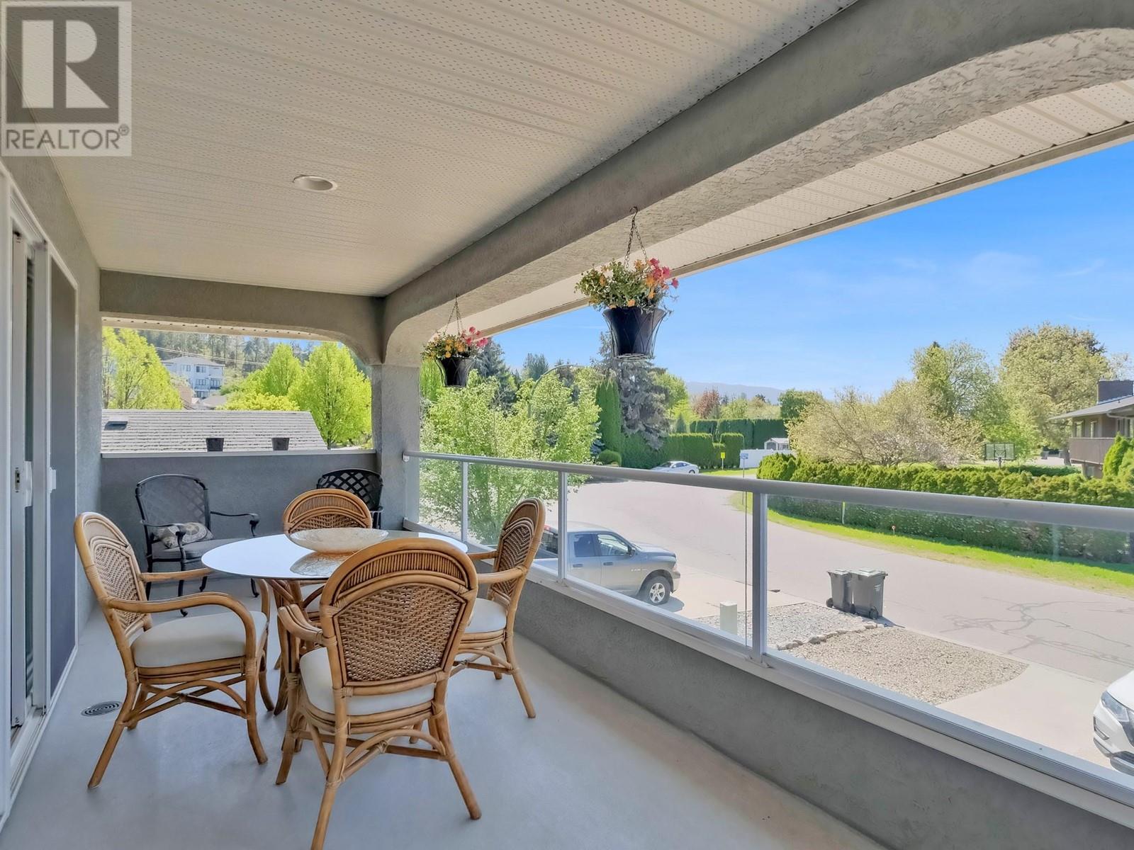 787 Torrs Court, Kelowna, British Columbia  V1W 1B5 - Photo 16 - 10346054
