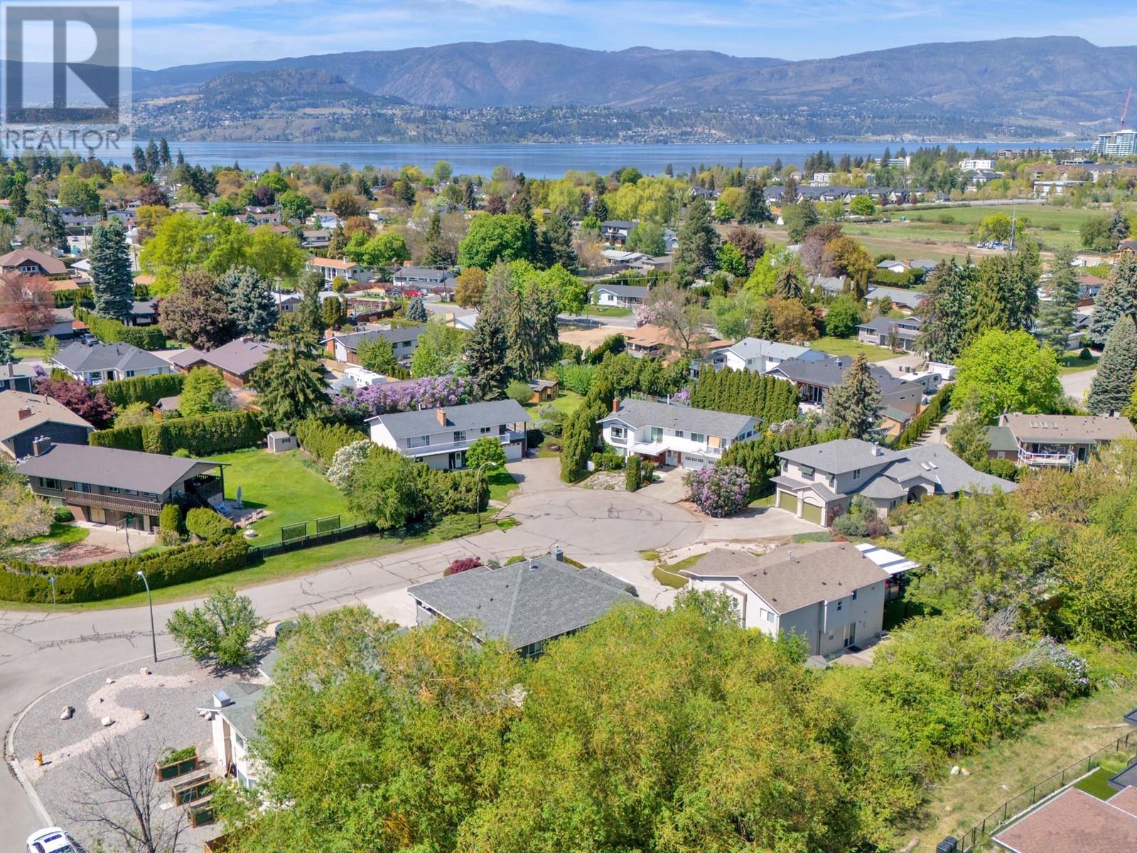 787 Torrs Court, Kelowna, British Columbia  V1W 1B5 - Photo 33 - 10346054