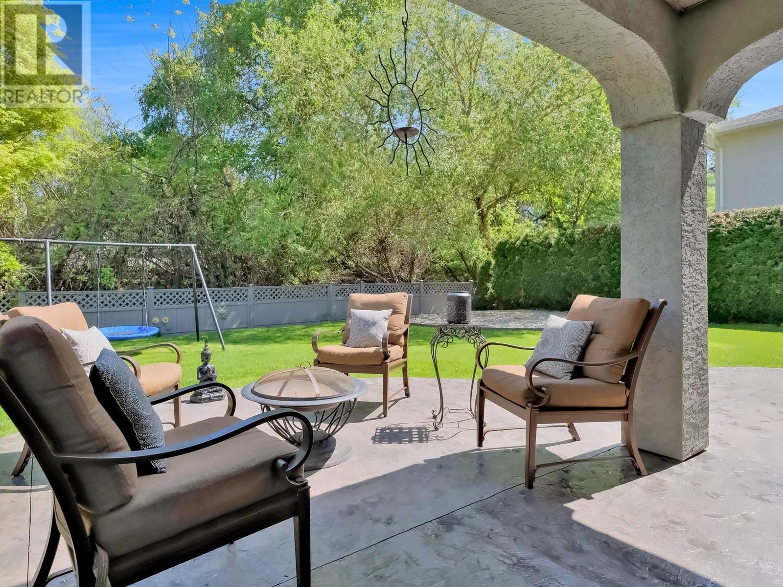 787 Torrs Court, Kelowna, British Columbia  V1W 1B5 - Photo 6 - 10346054
