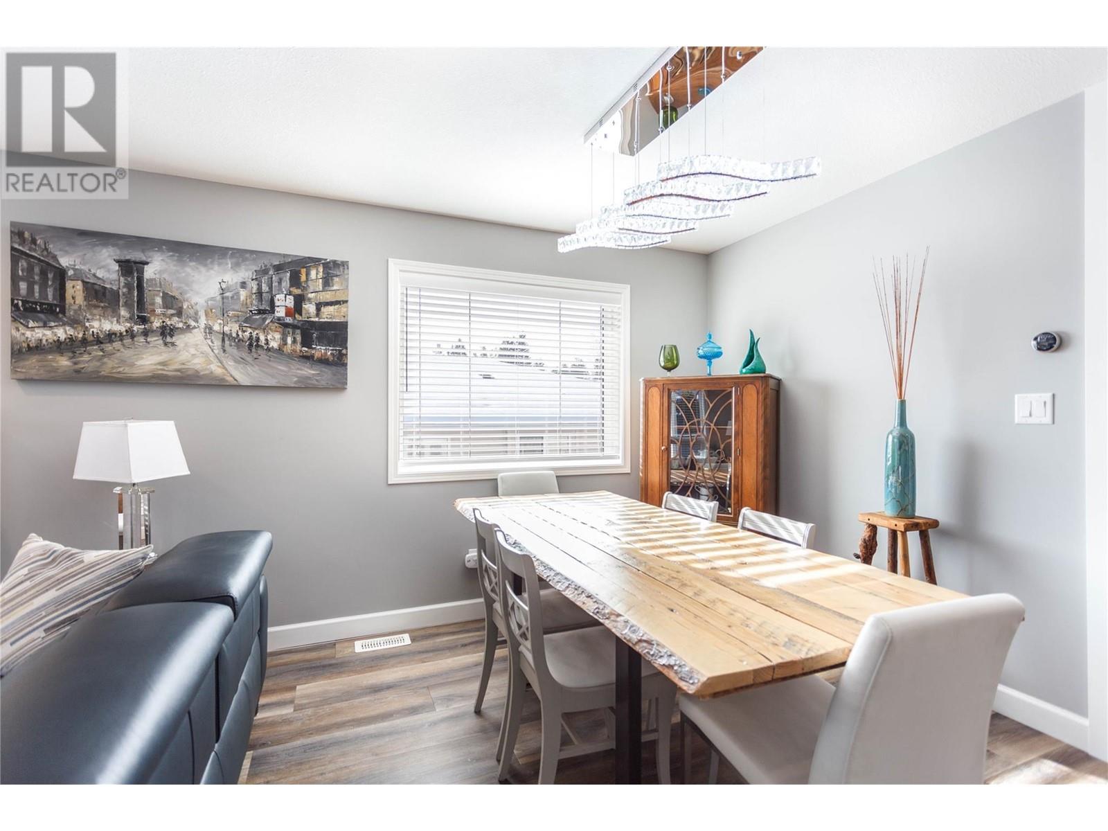 2675 Pine Avenue Unit# 4, Lumby, British Columbia  V0E 2G5 - Photo 10 - 10346066