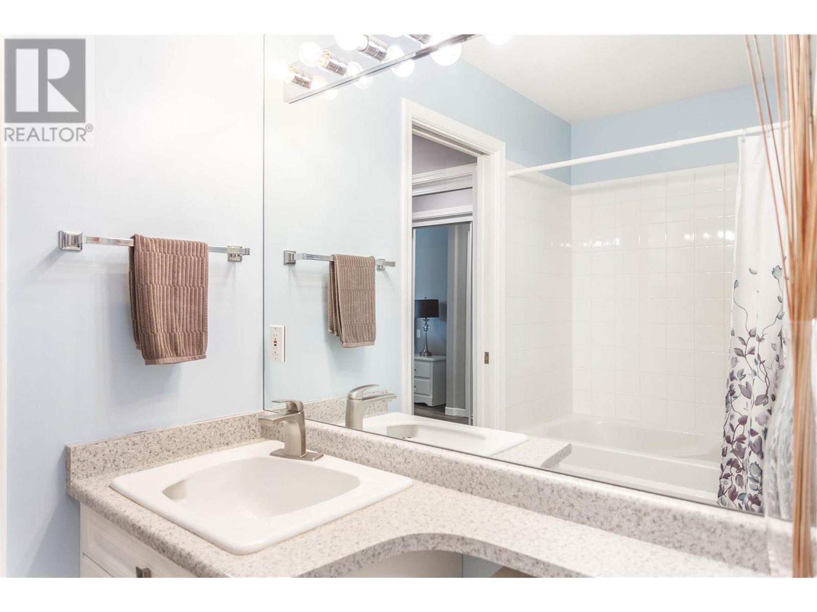 2675 Pine Avenue Unit# 4, Lumby, British Columbia  V0E 2G5 - Photo 19 - 10346066