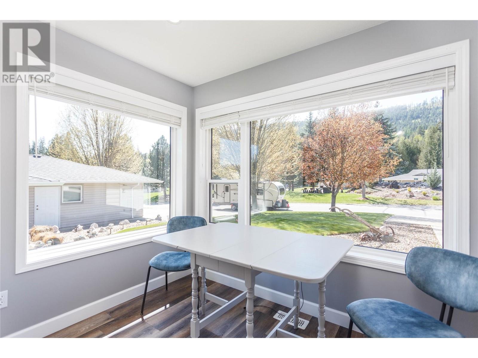 2675 Pine Avenue Unit# 4, Lumby, British Columbia  V0E 2G5 - Photo 6 - 10346066