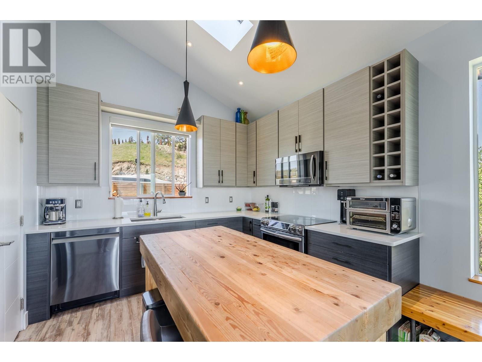9003 Gilman Road, Summerland, British Columbia  V0H 1Z2 - Photo 13 - 10346338
