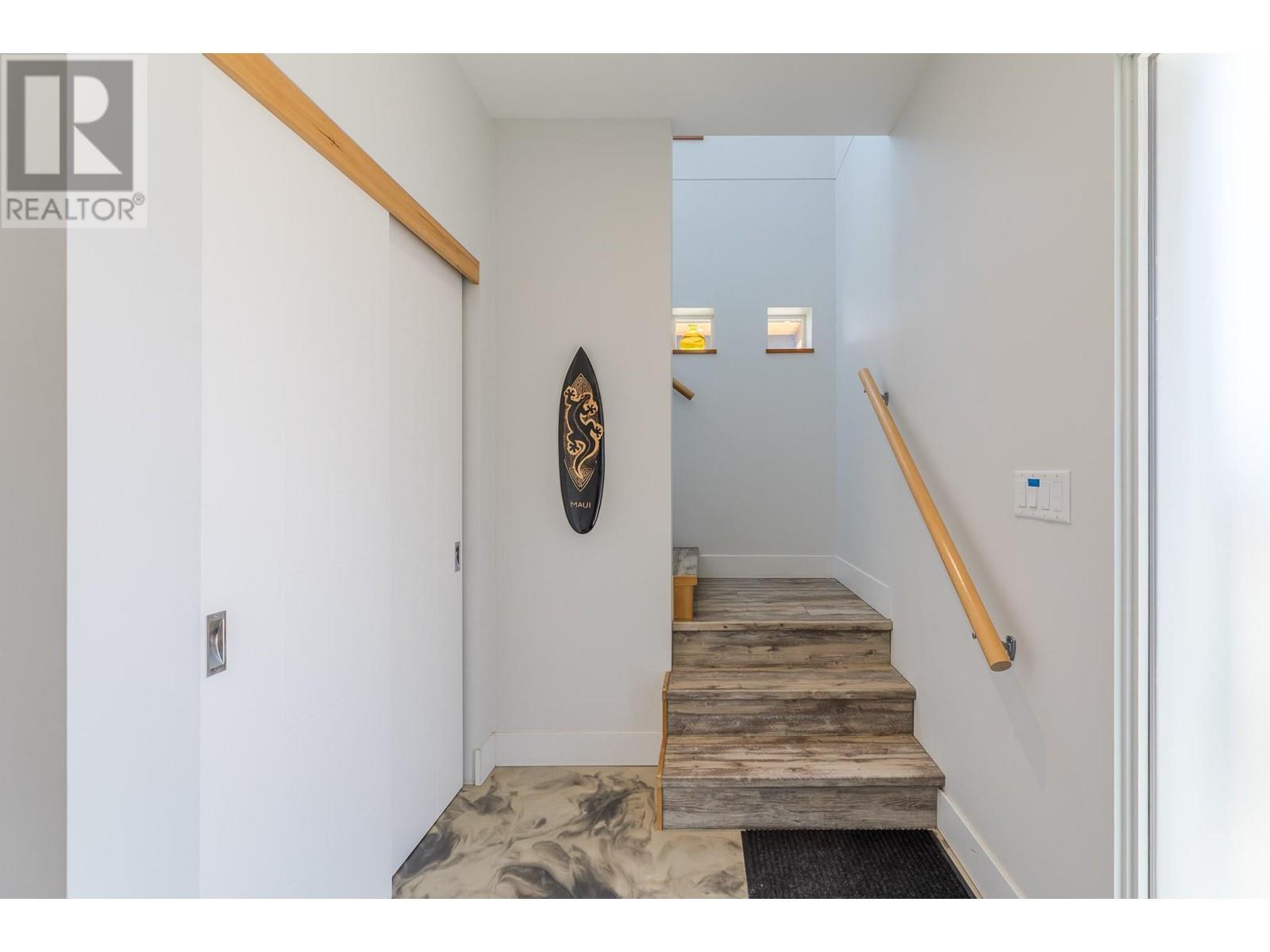 9003 Gilman Road, Summerland, British Columbia  V0H 1Z2 - Photo 7 - 10346338