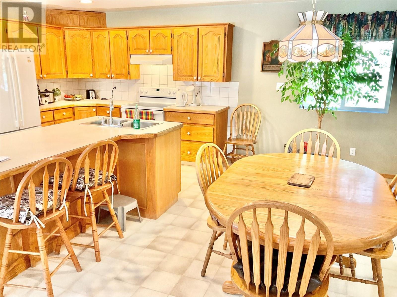 1660 3 Highway, Midway, British Columbia  V0H 1M0 - Photo 16 - 10346274