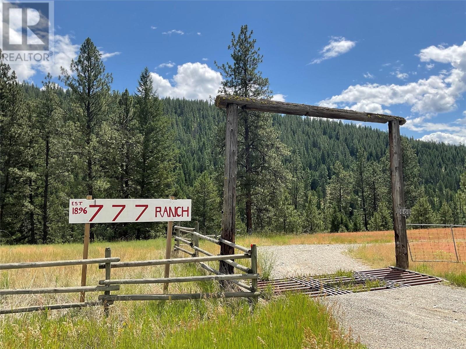 1660 3 Highway, Midway, British Columbia  V0H 1M0 - Photo 2 - 10346274