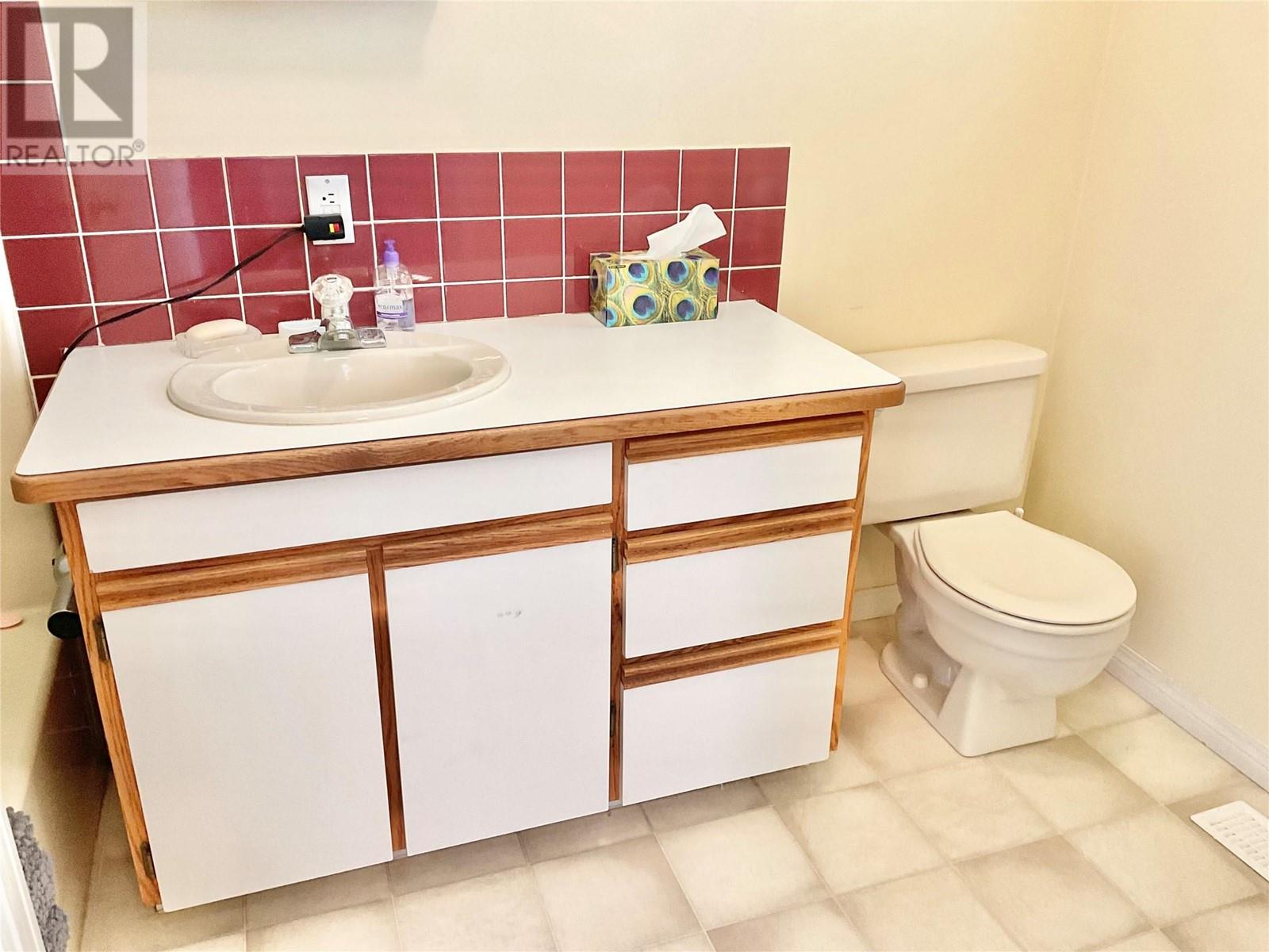 1660 3 Highway, Midway, British Columbia  V0H 1M0 - Photo 21 - 10346274