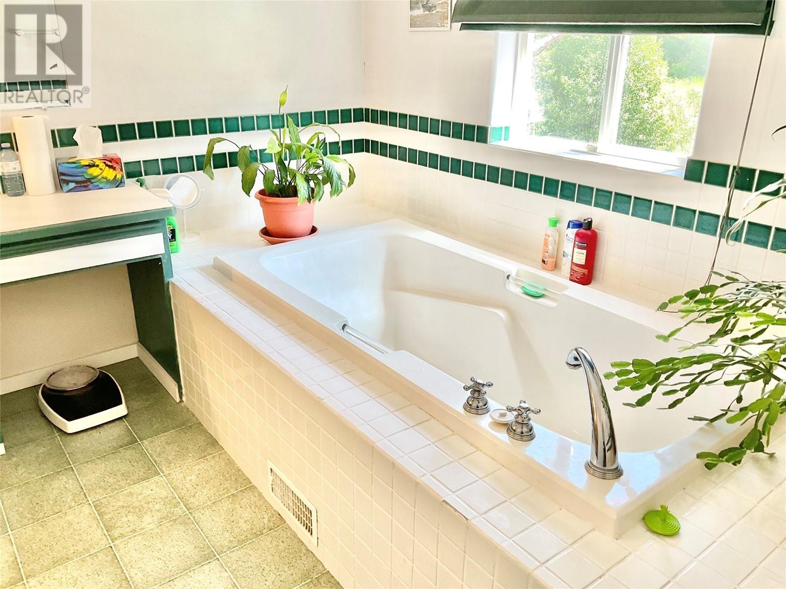 1660 3 Highway, Midway, British Columbia  V0H 1M0 - Photo 29 - 10346274