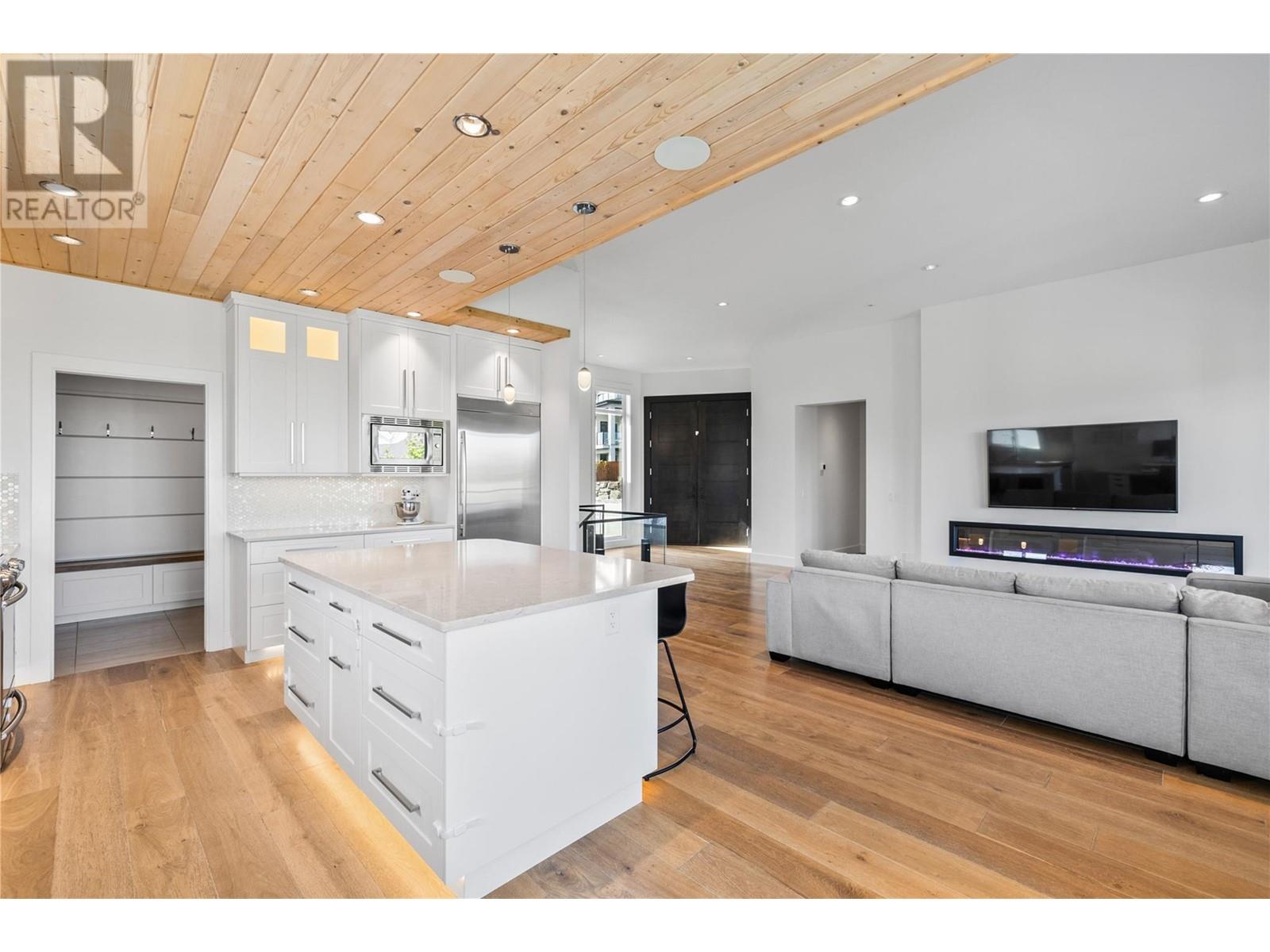 3374 Vineyard View Drive, West Kelowna, British Columbia  V4T 3M3 - Photo 8 - 10341075