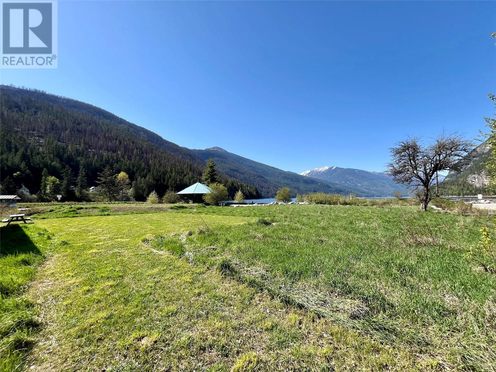 411 Main Street, Slocan, British Columbia  V0G 2C0 - Photo 8 - 10346218