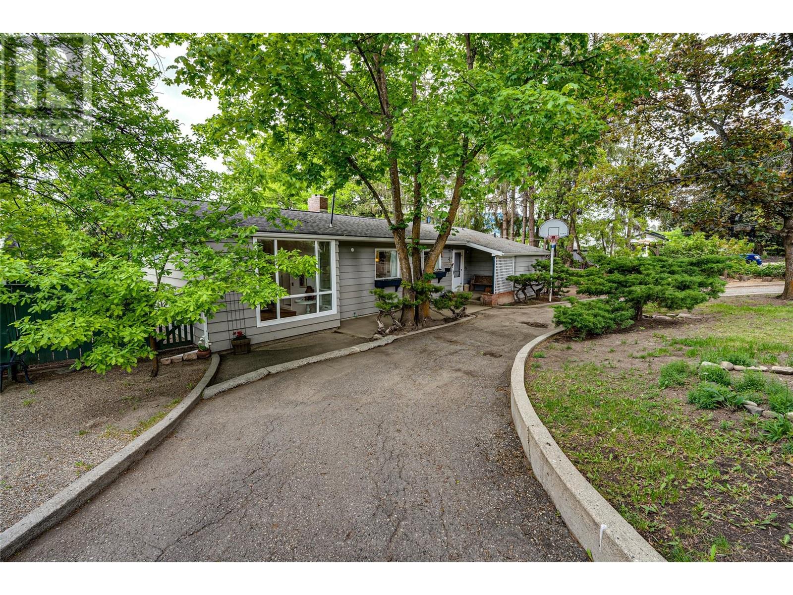 12205 Kidston Road, Coldstream, British Columbia  V1B 1S8 - Photo 1 - 10346446