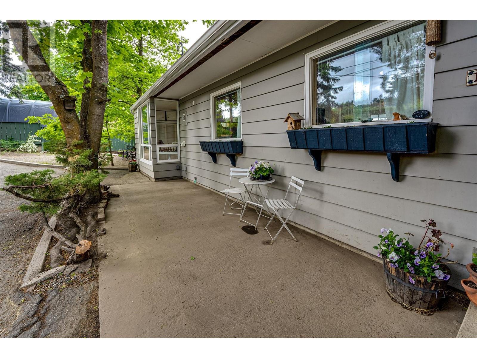 12205 Kidston Road, Coldstream, British Columbia  V1B 1S8 - Photo 5 - 10346446