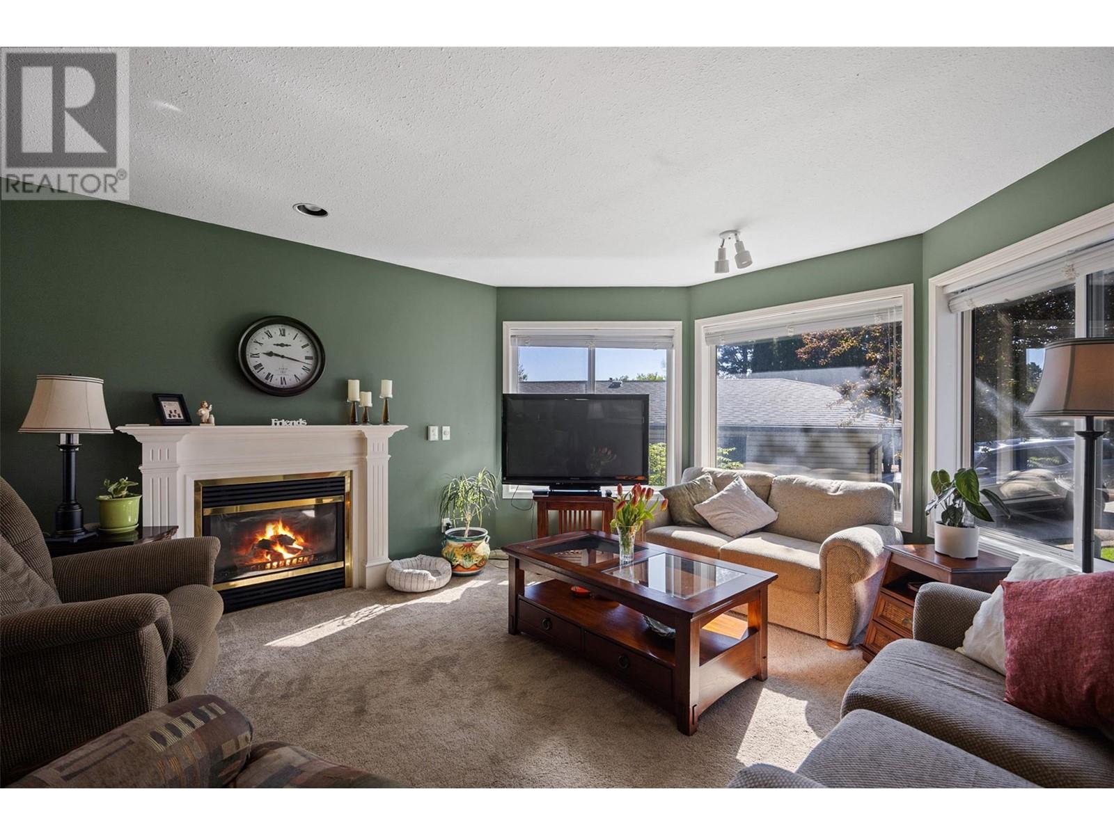 528 Carmel Court, Kamloops, British Columbia  V2E 2G3 - Photo 5 - 10346424